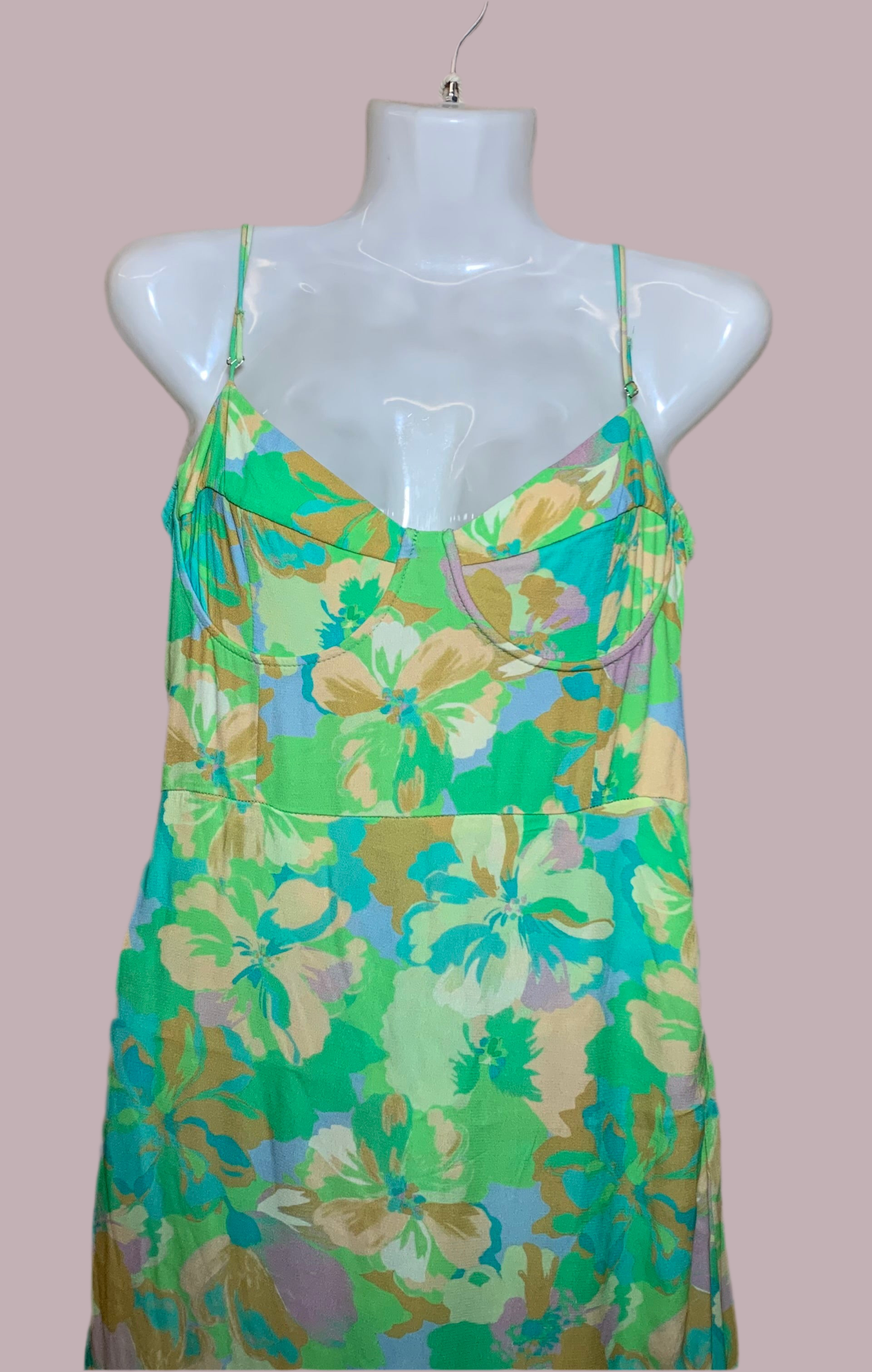 Robe longue portefeuille pastel en crêpe