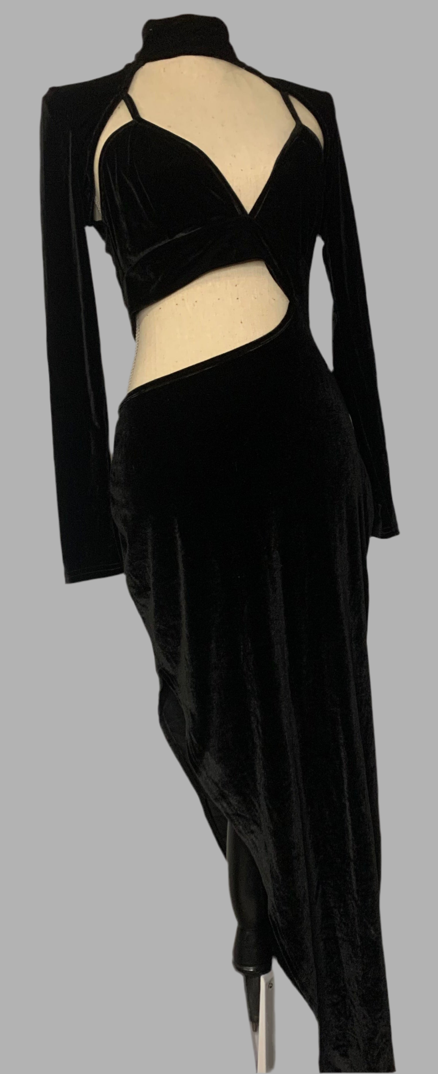 Robe Noir à découpe