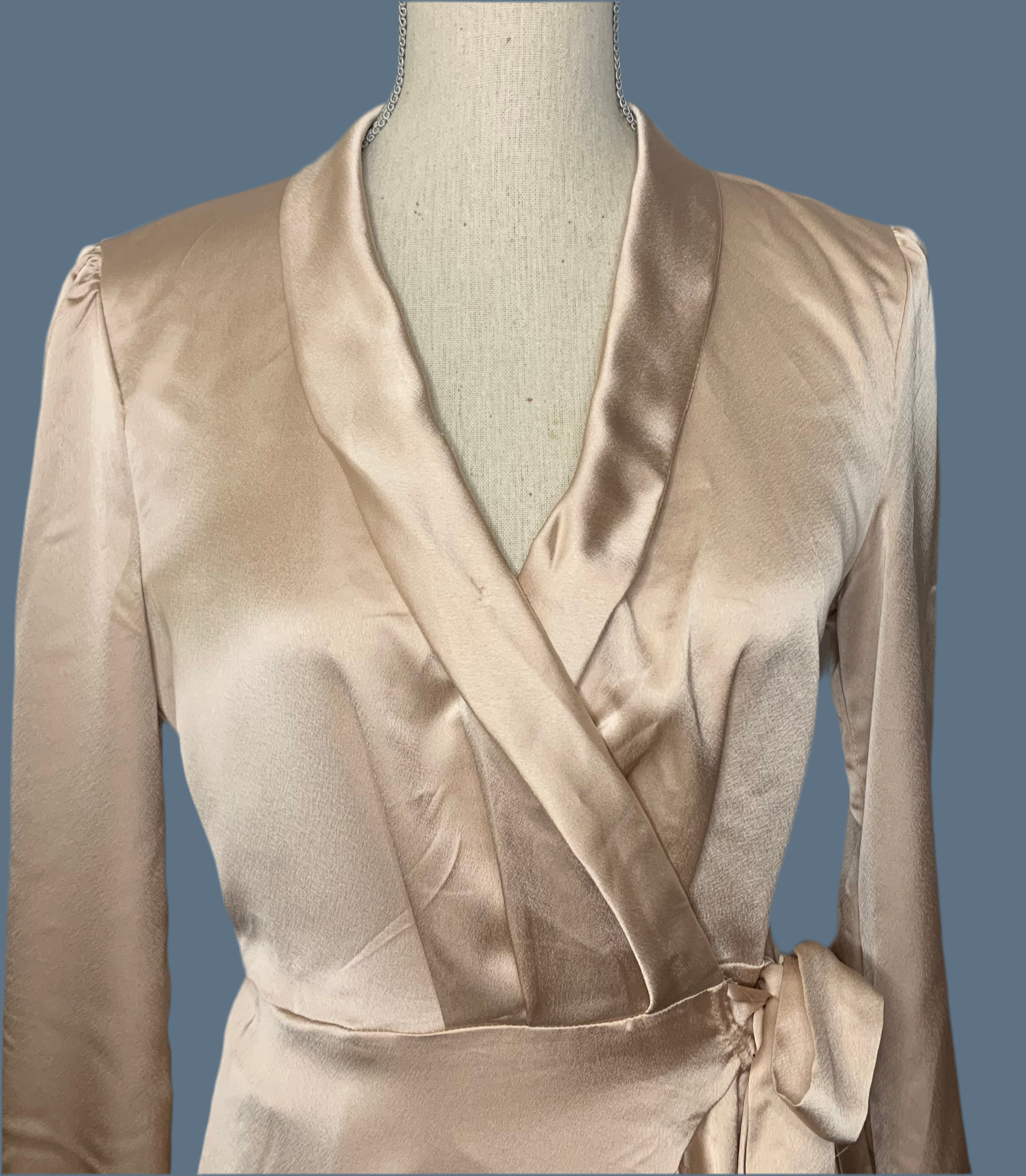Robe portefeuille satinée - beige champagne Boohoo