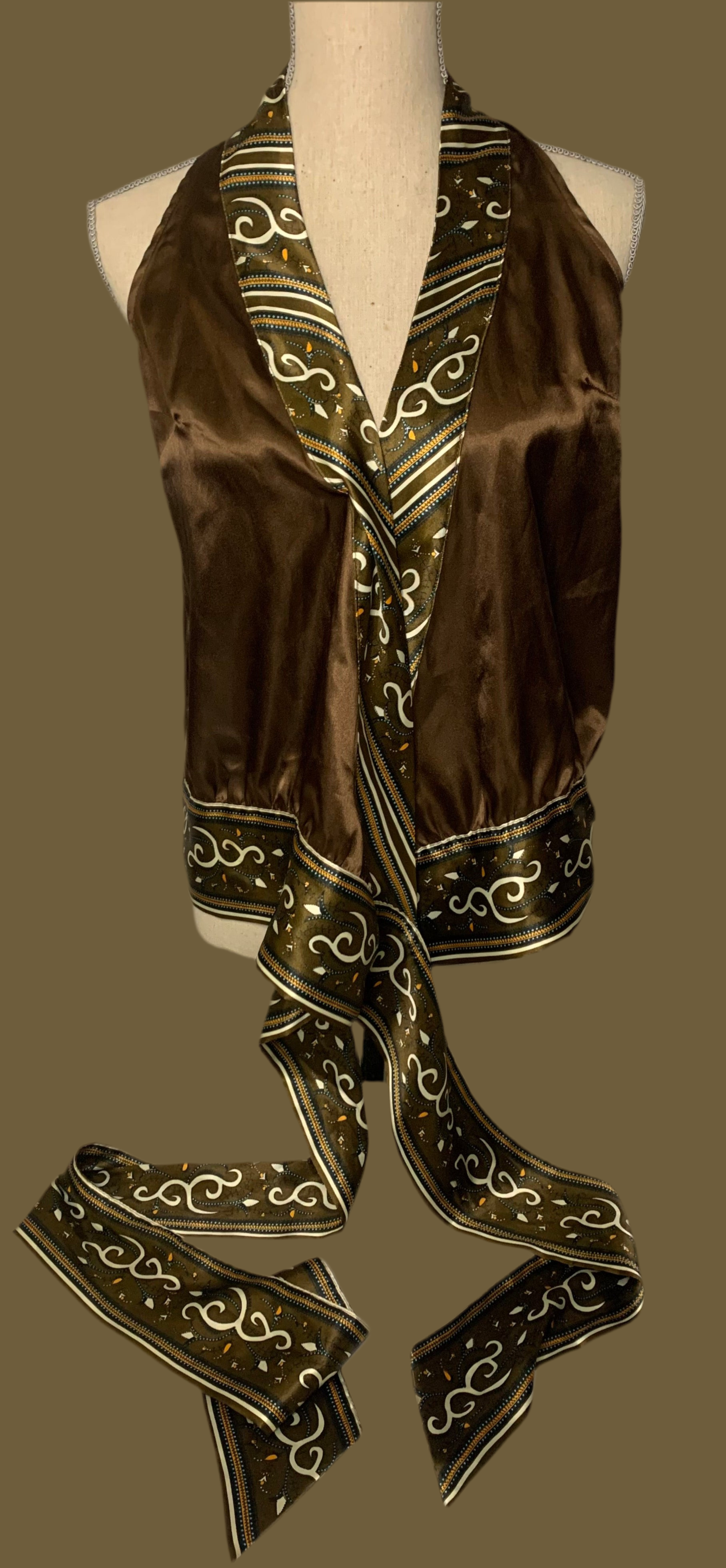 Chemisier cache-coeur satiné