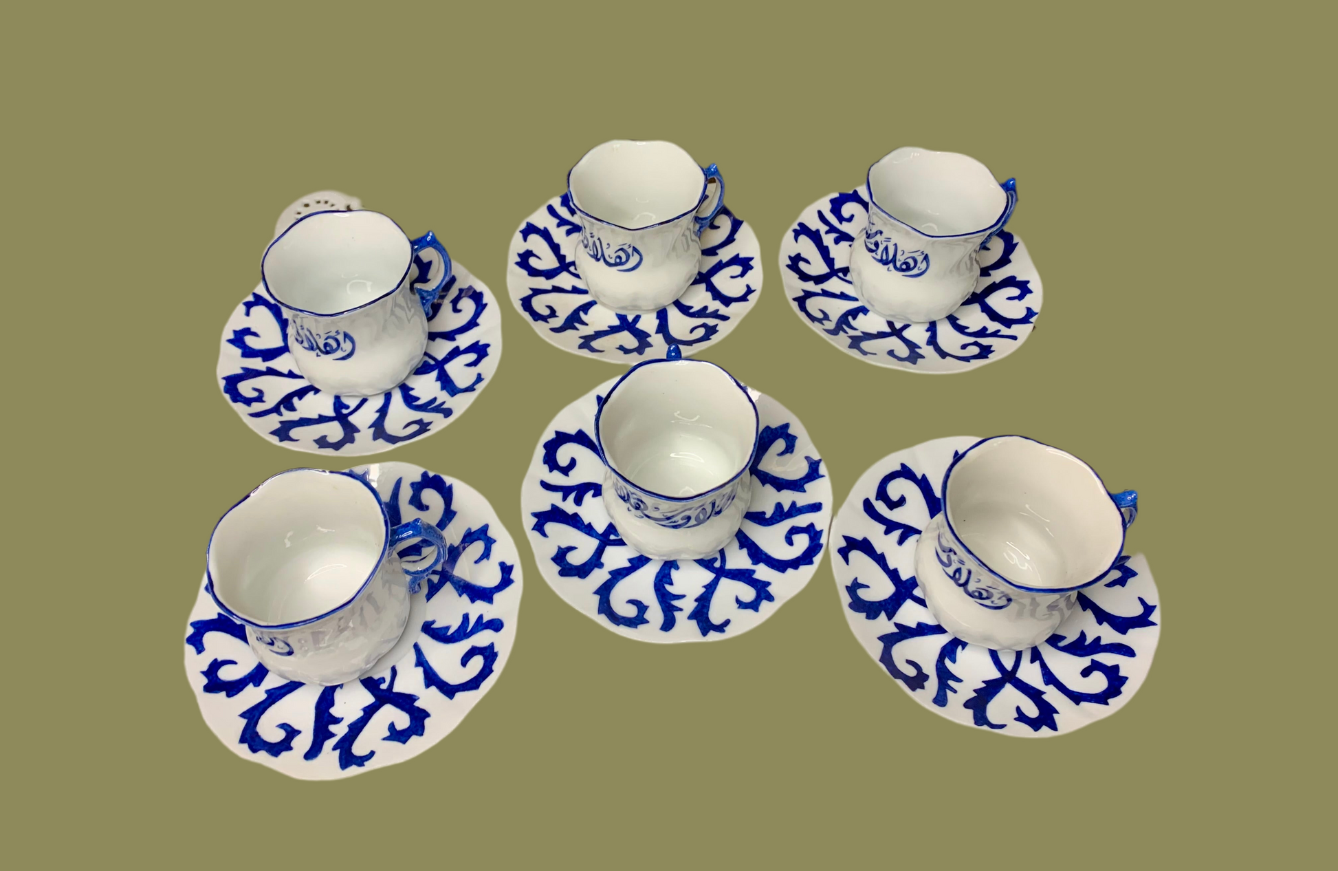 6 Tasses à Café en Porcelaine – Calligraphiées