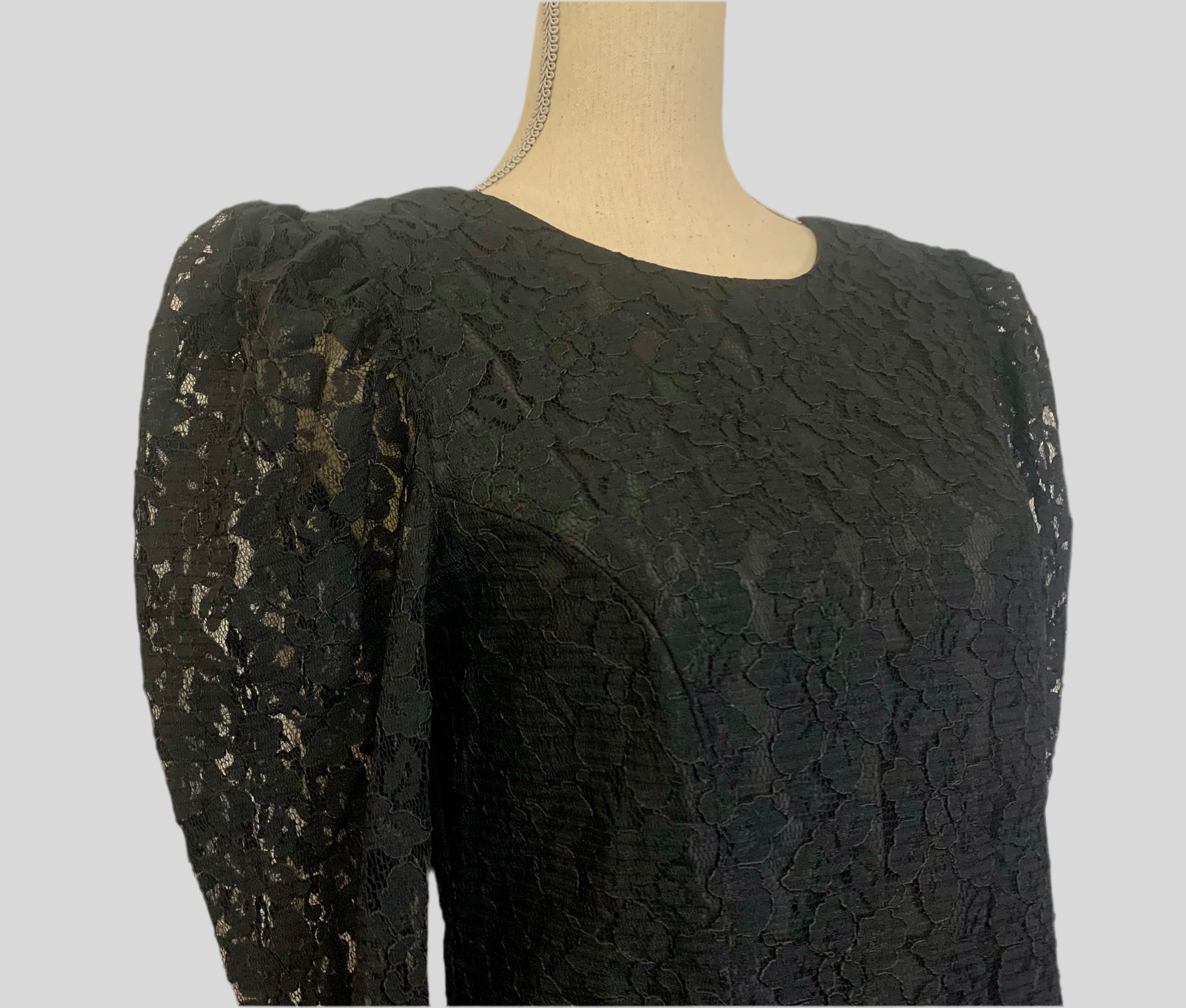 Robe Noire - Dentelle