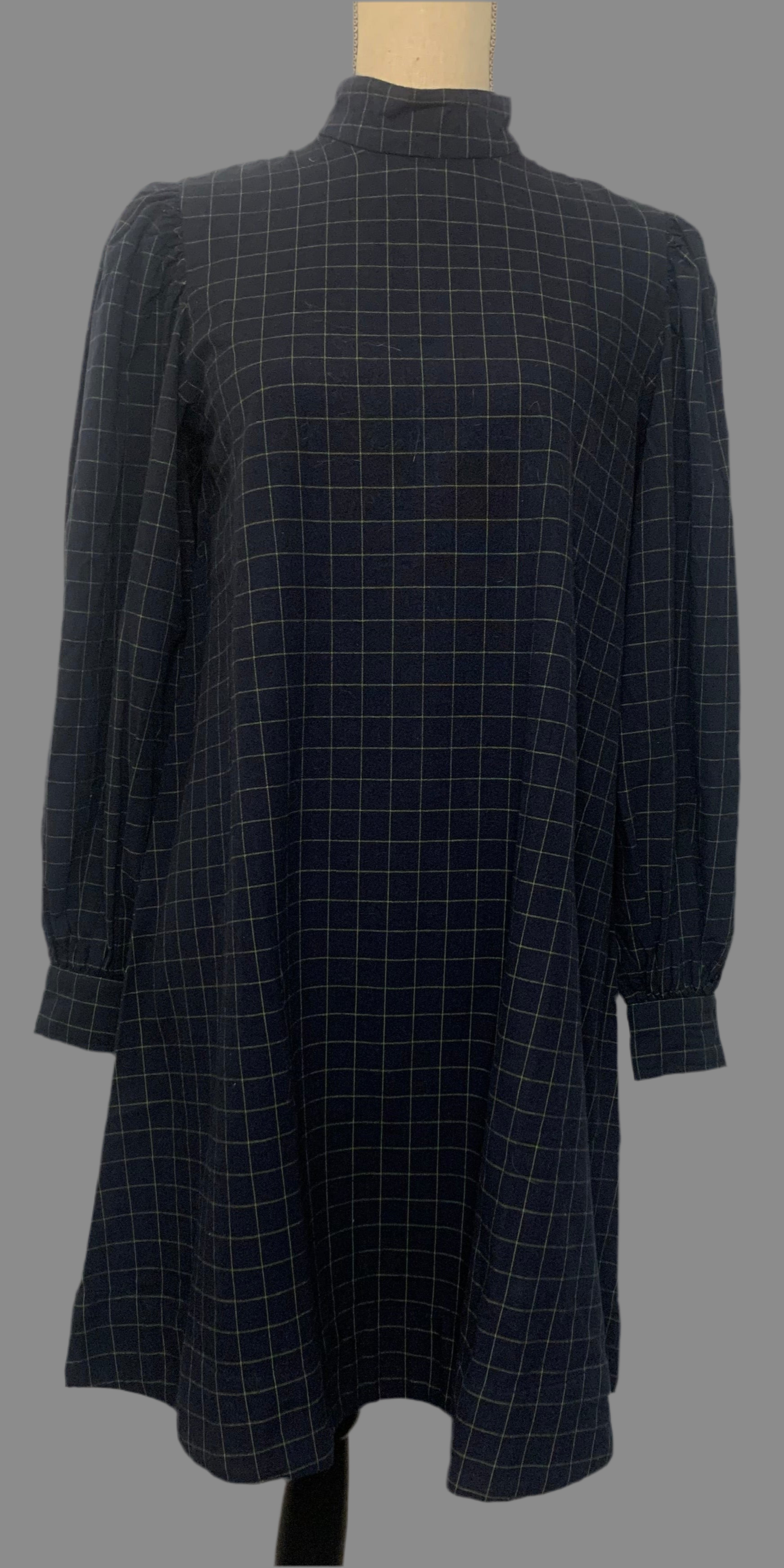 Robe Navy de Thinking Mu.