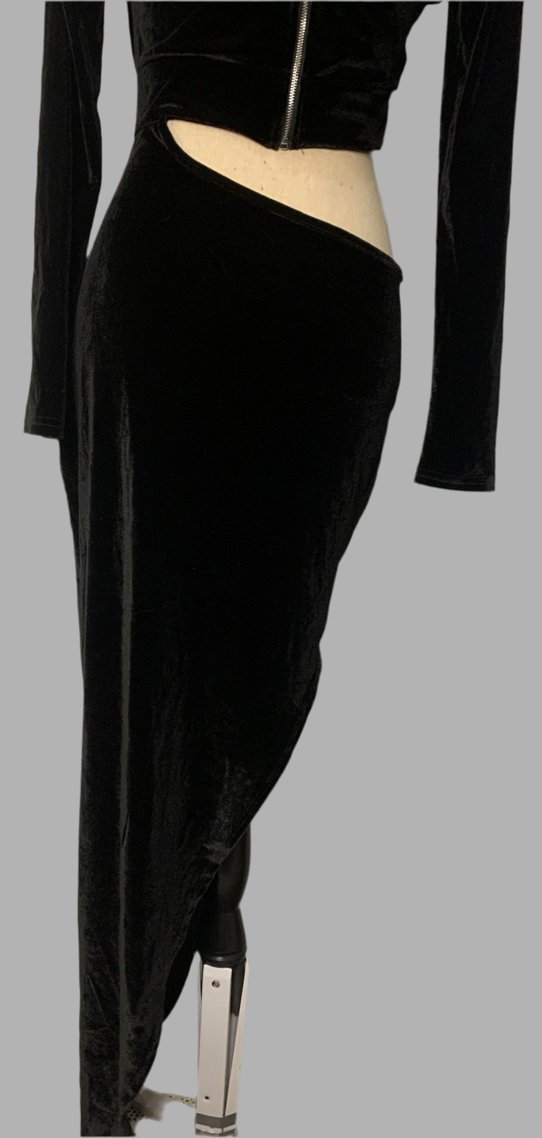 Robe Noir à découpe