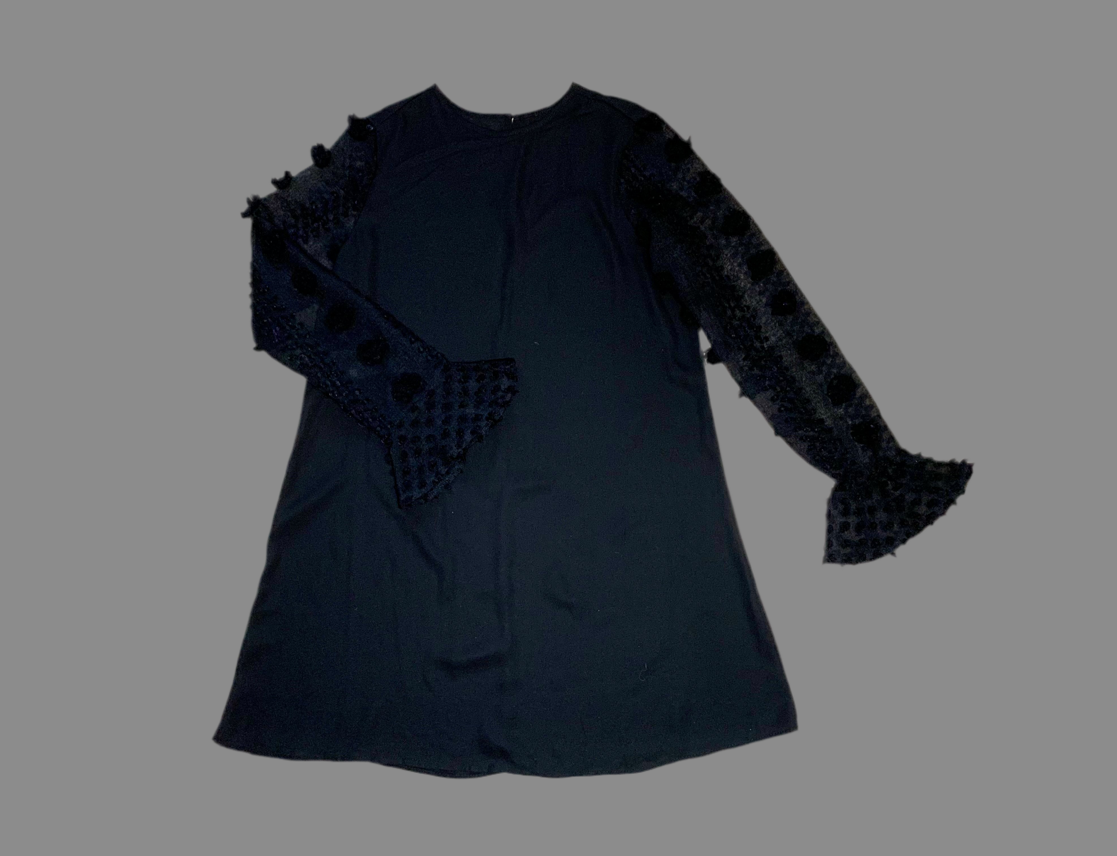 Tunique noire -  manches bouffantes