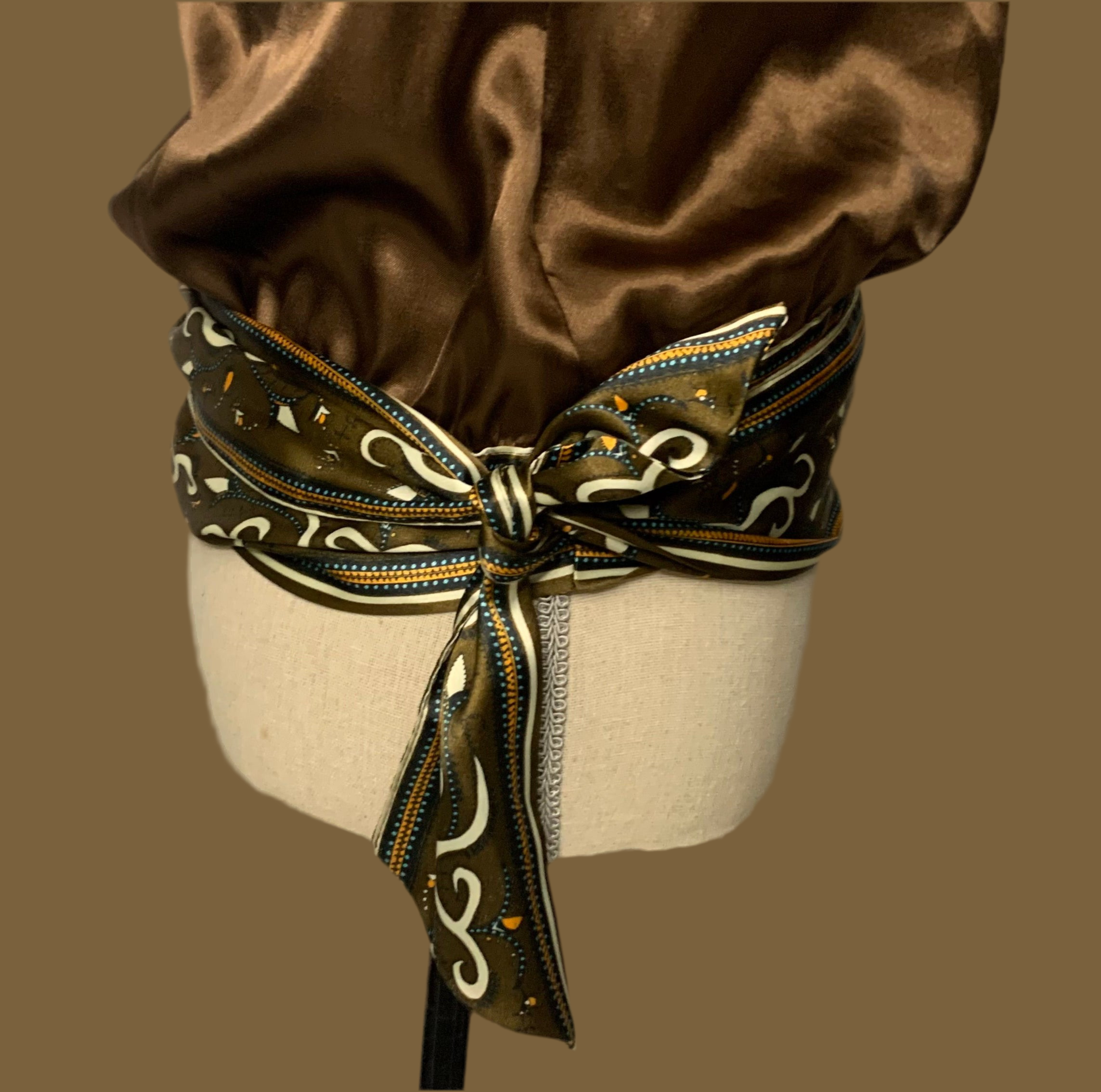 Chemisier cache-coeur satiné