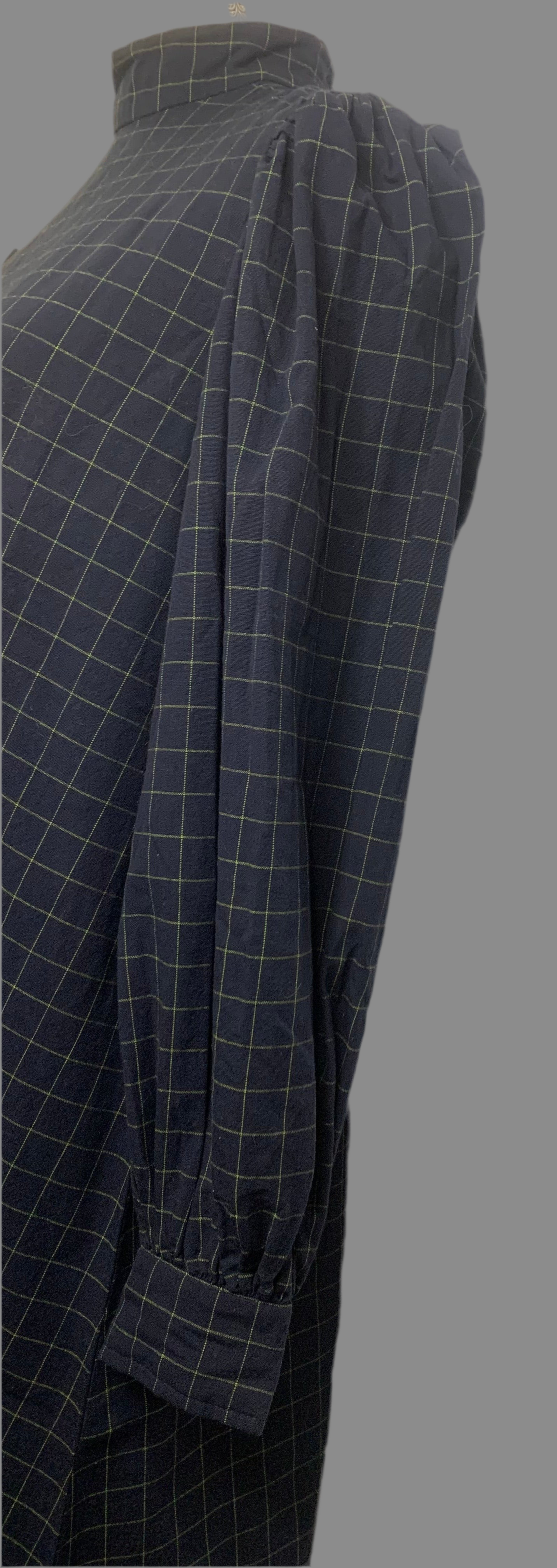 Robe Navy de Thinking Mu.