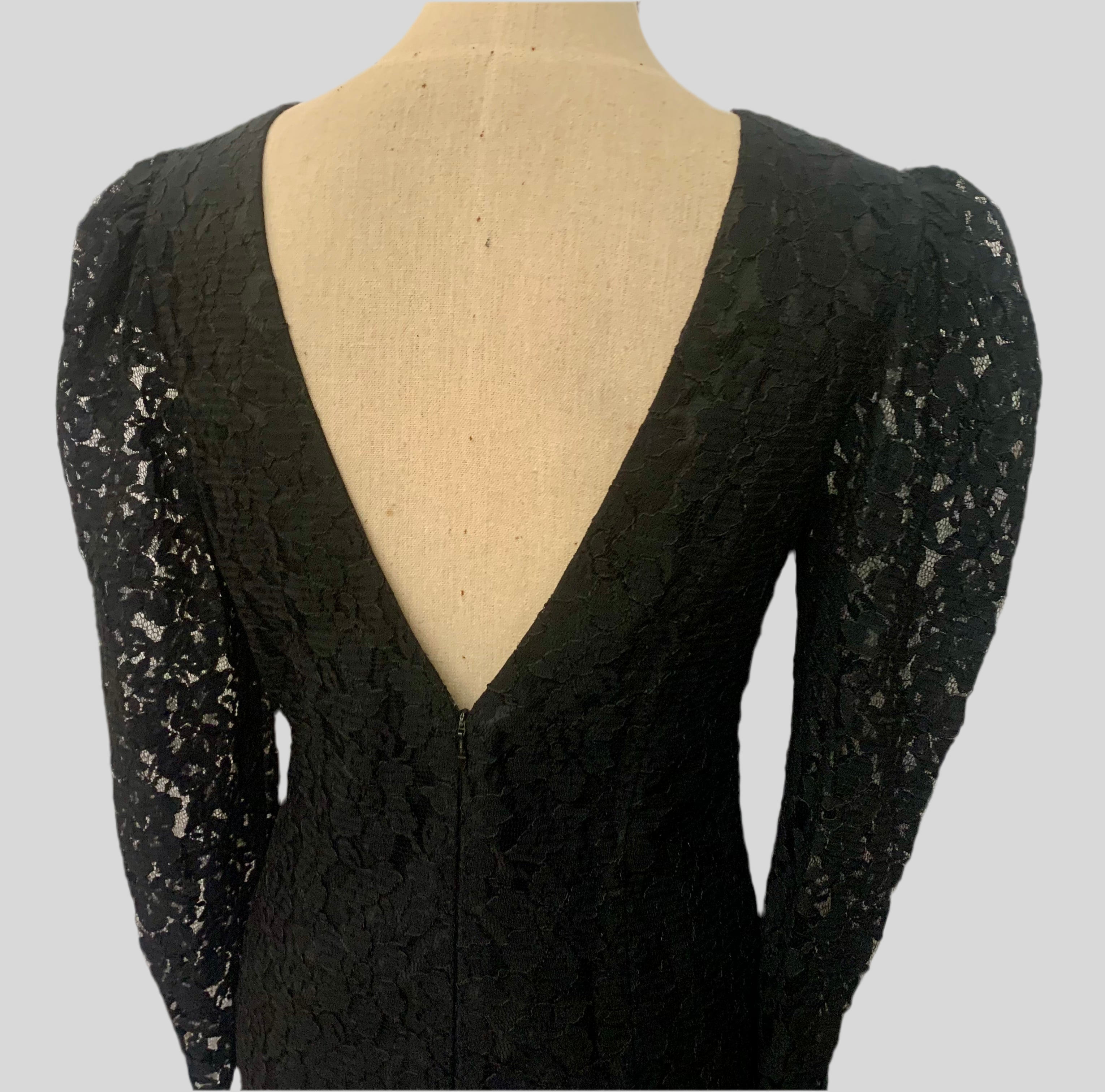 Robe Noire - Dentelle