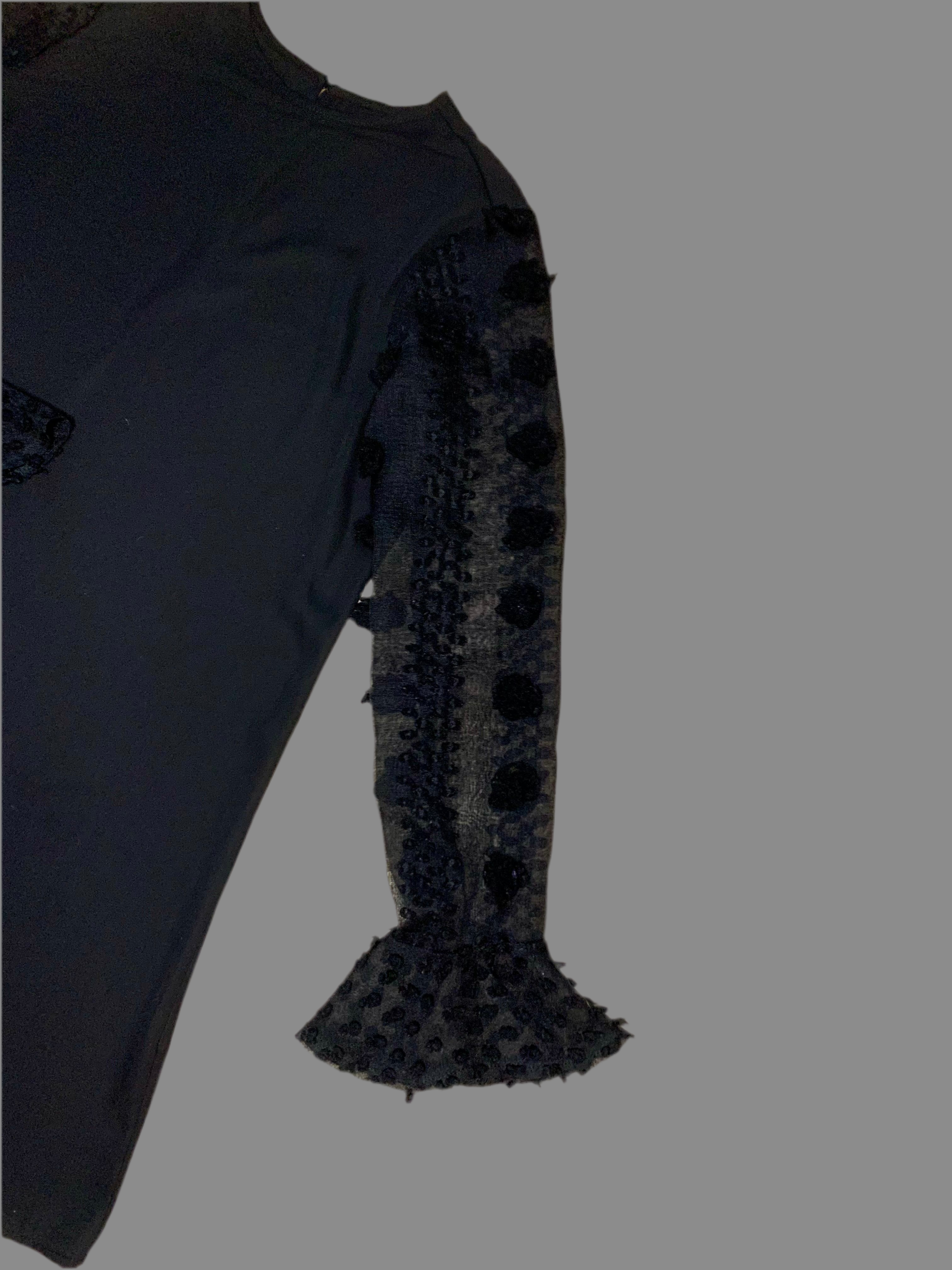 Tunique noire -  manches bouffantes