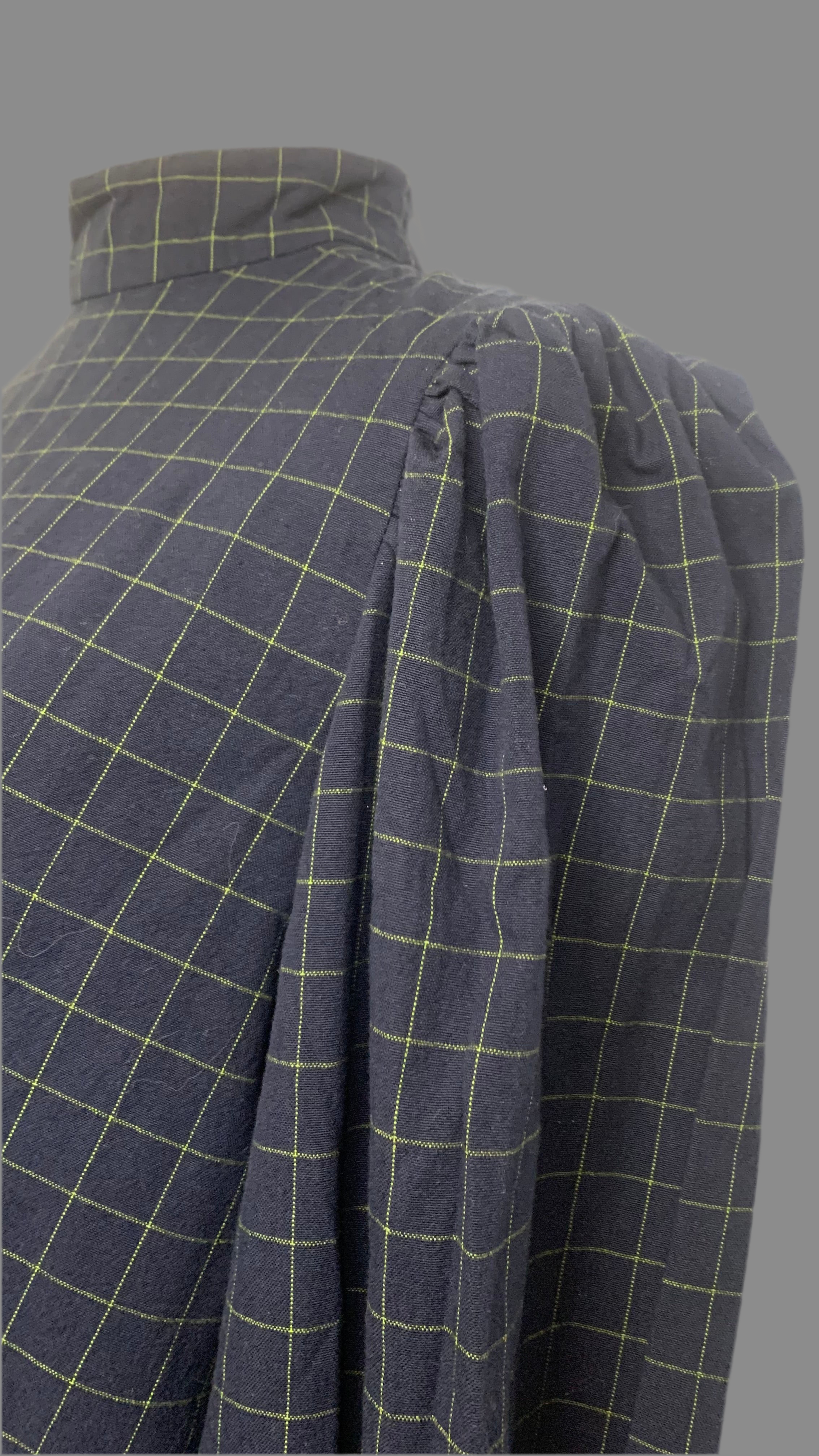 Robe Navy de Thinking Mu.