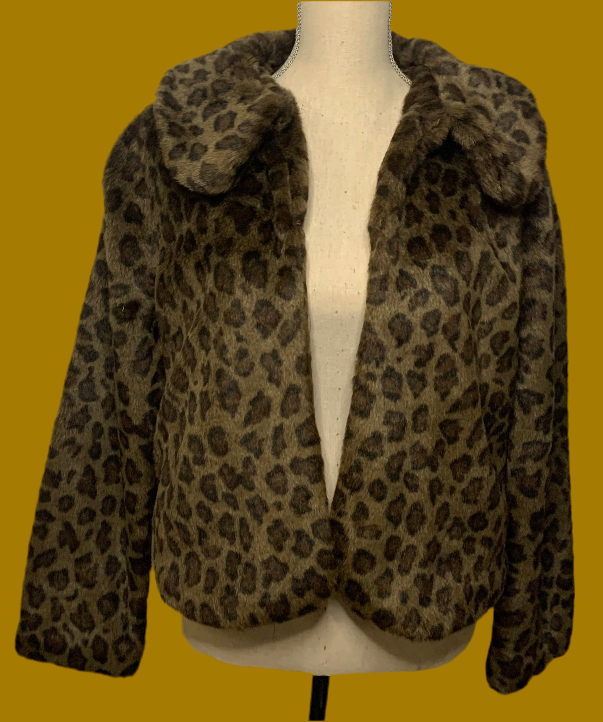 Veste courte fausse fourrure