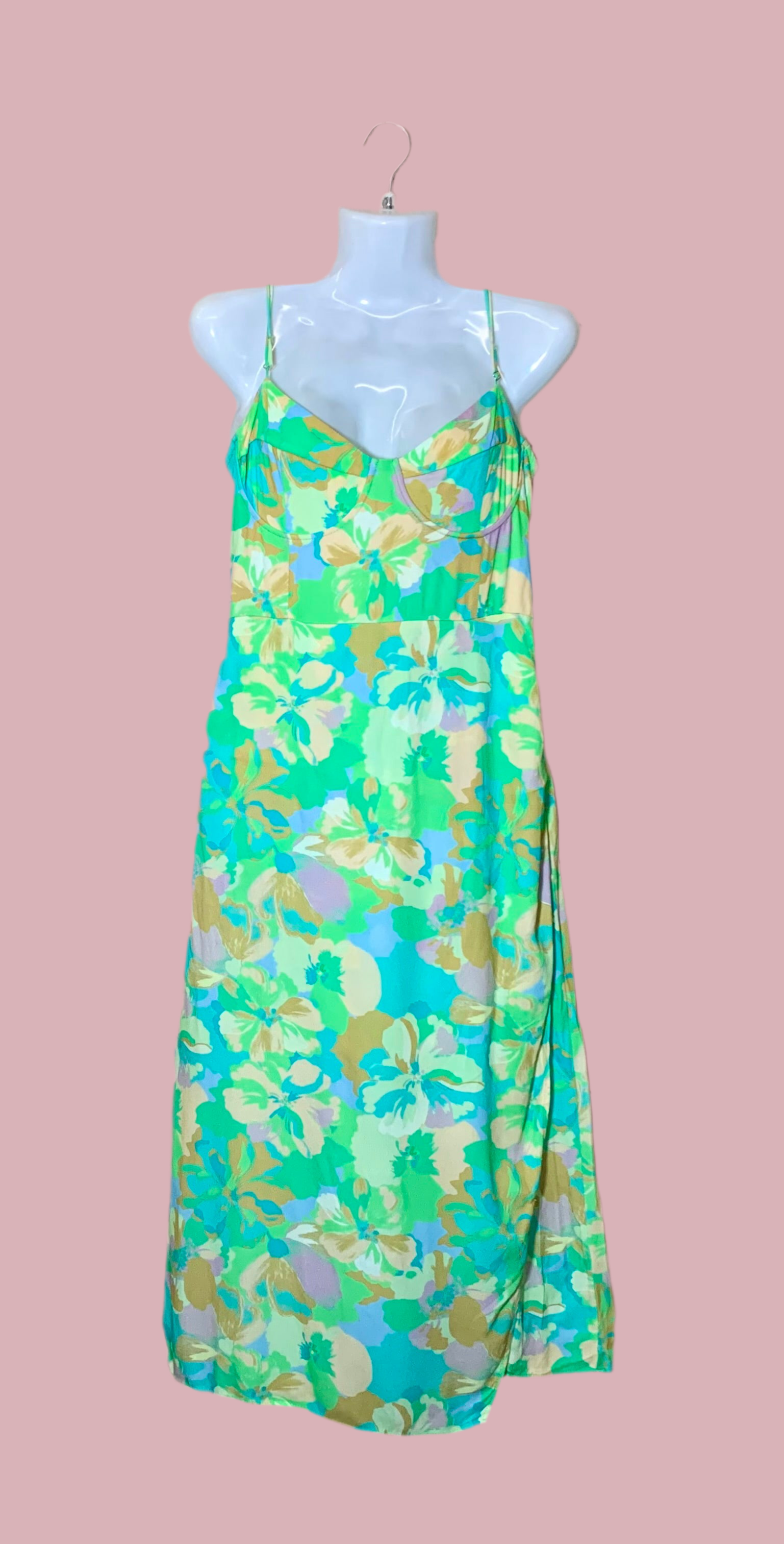 Robe longue portefeuille pastel en crêpe
