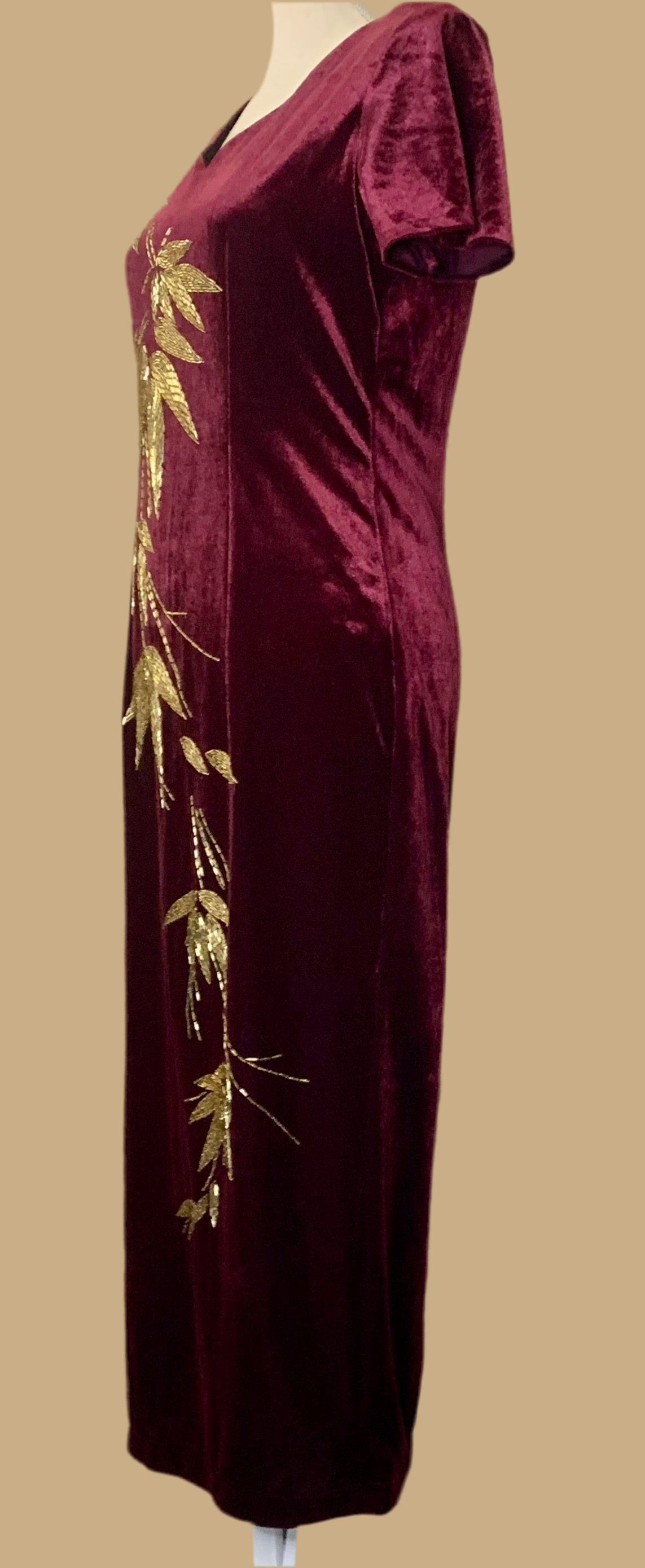 Robe longue velours grenat brodée