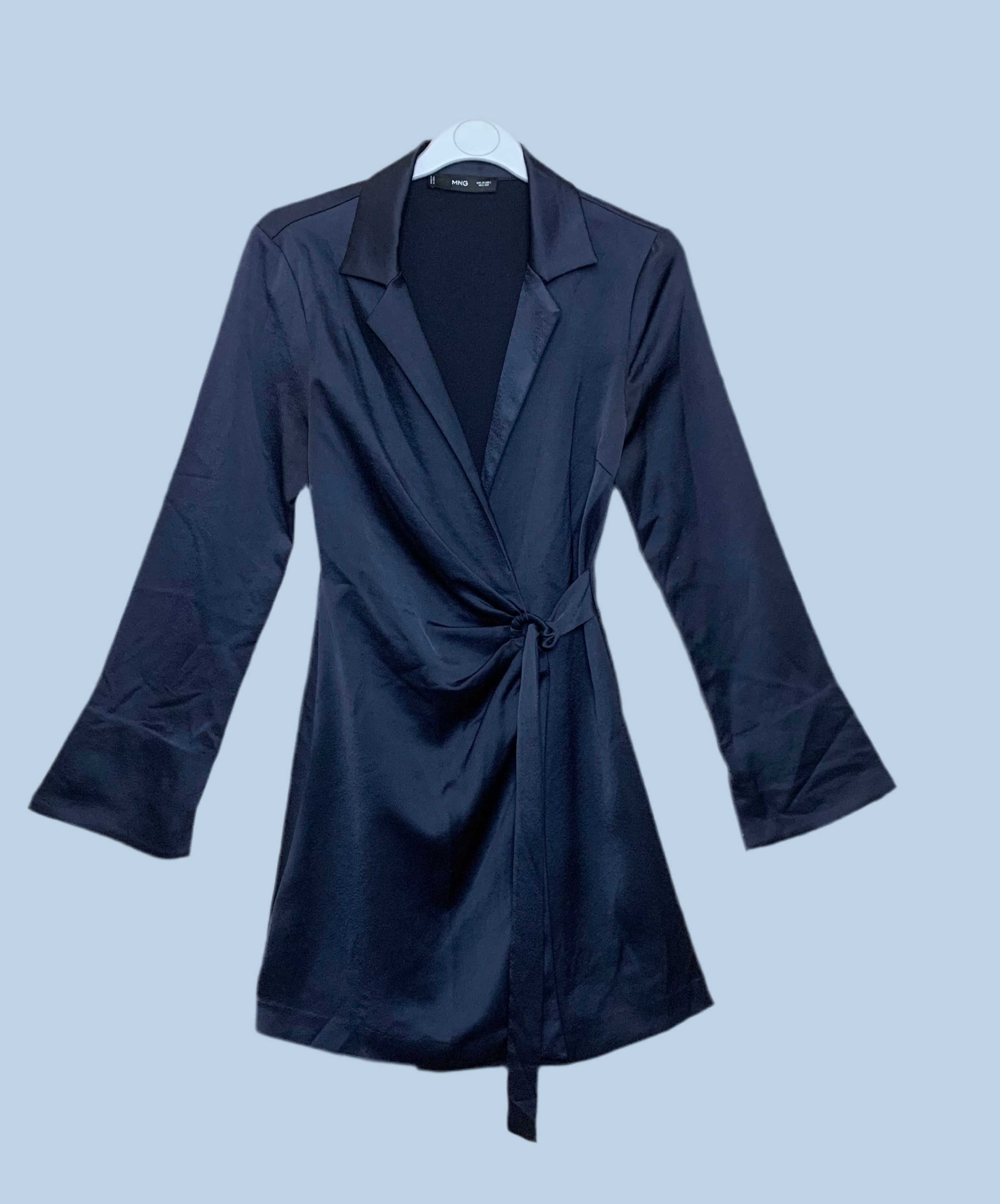 Robe portefeuille satinée bleu nuit – Mango