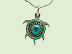 Collier pendentif tortue marine argentée - pierre turquoise