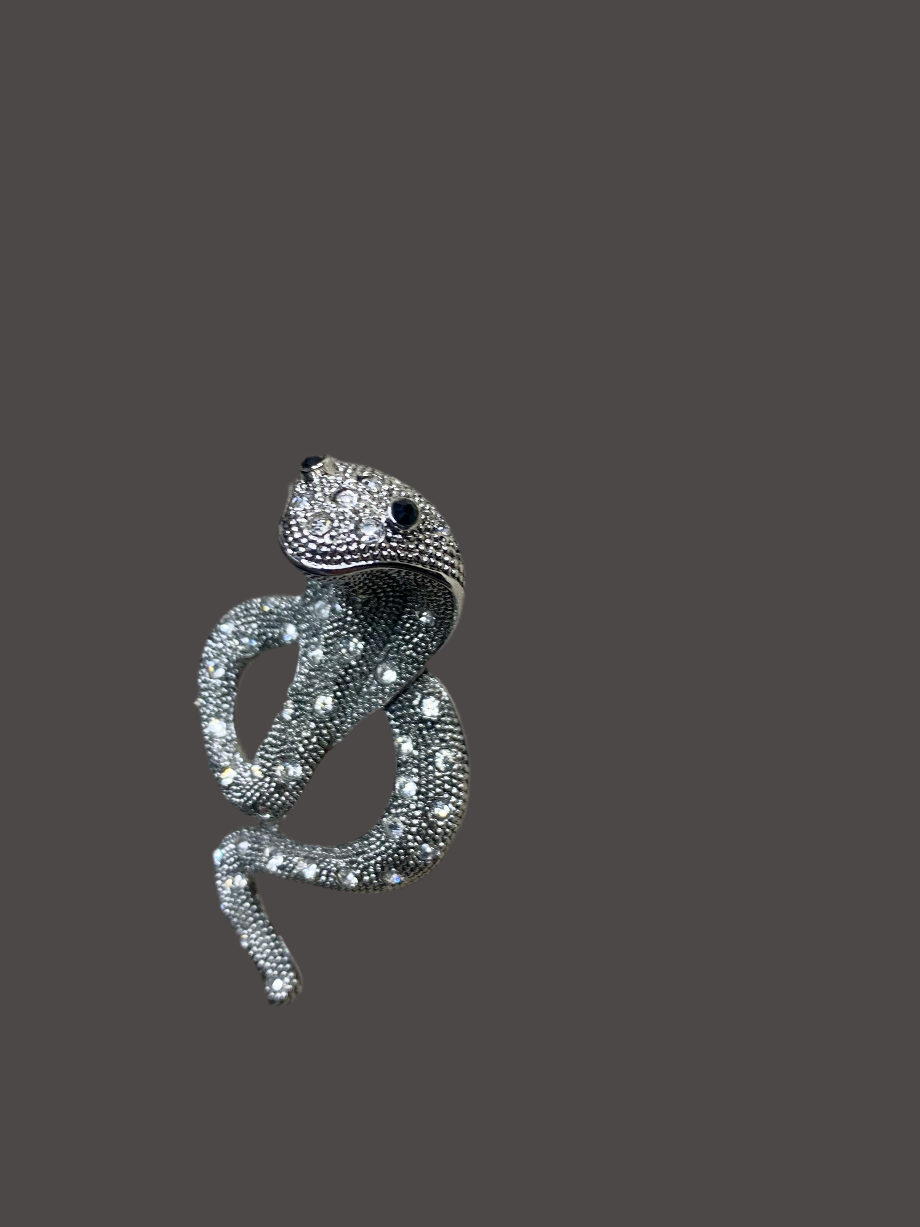 Broche cobra - argentée strassée