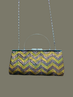 Sac pochette doré et marron à sequins – motif géométrique chevrons