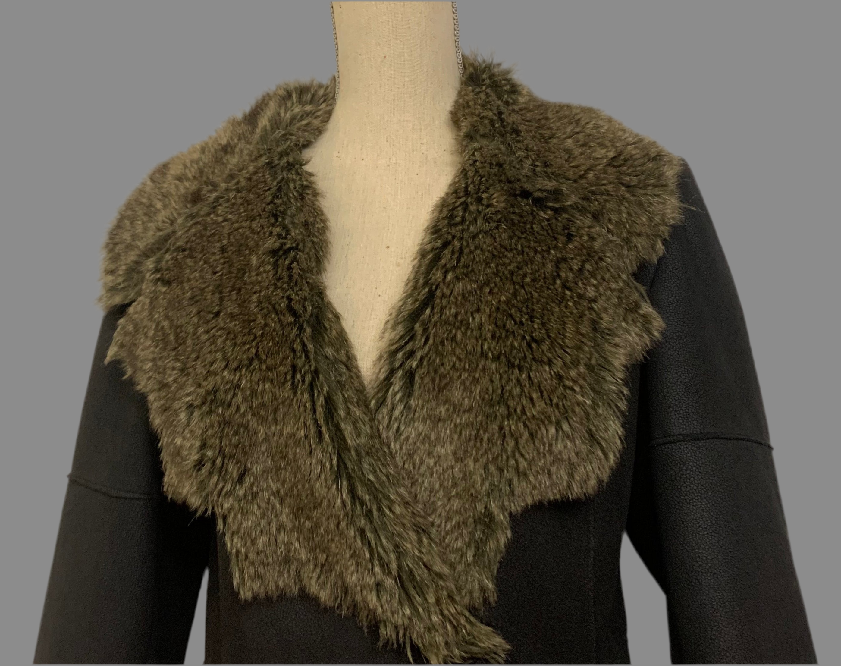 Manteau mi-long similicuir