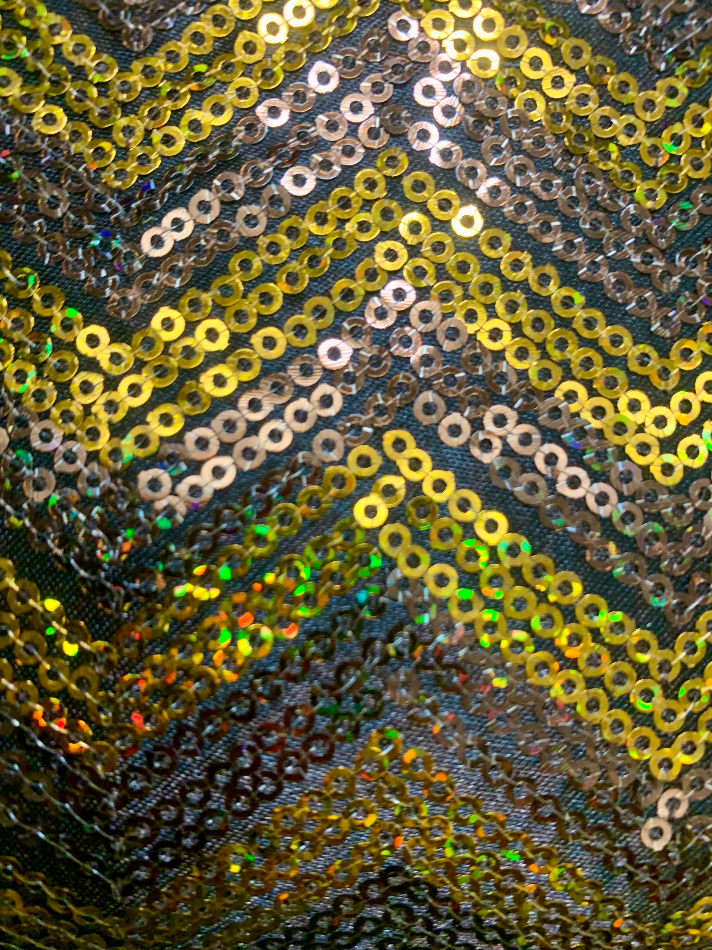 Sac pochette doré et marron à sequins – motif géométrique chevrons