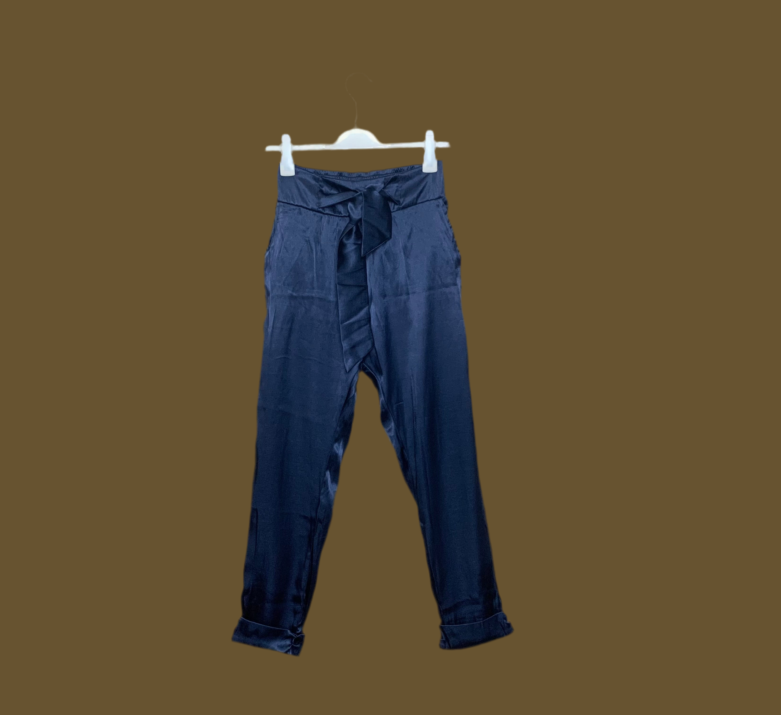 Pantalon carotte satiné
