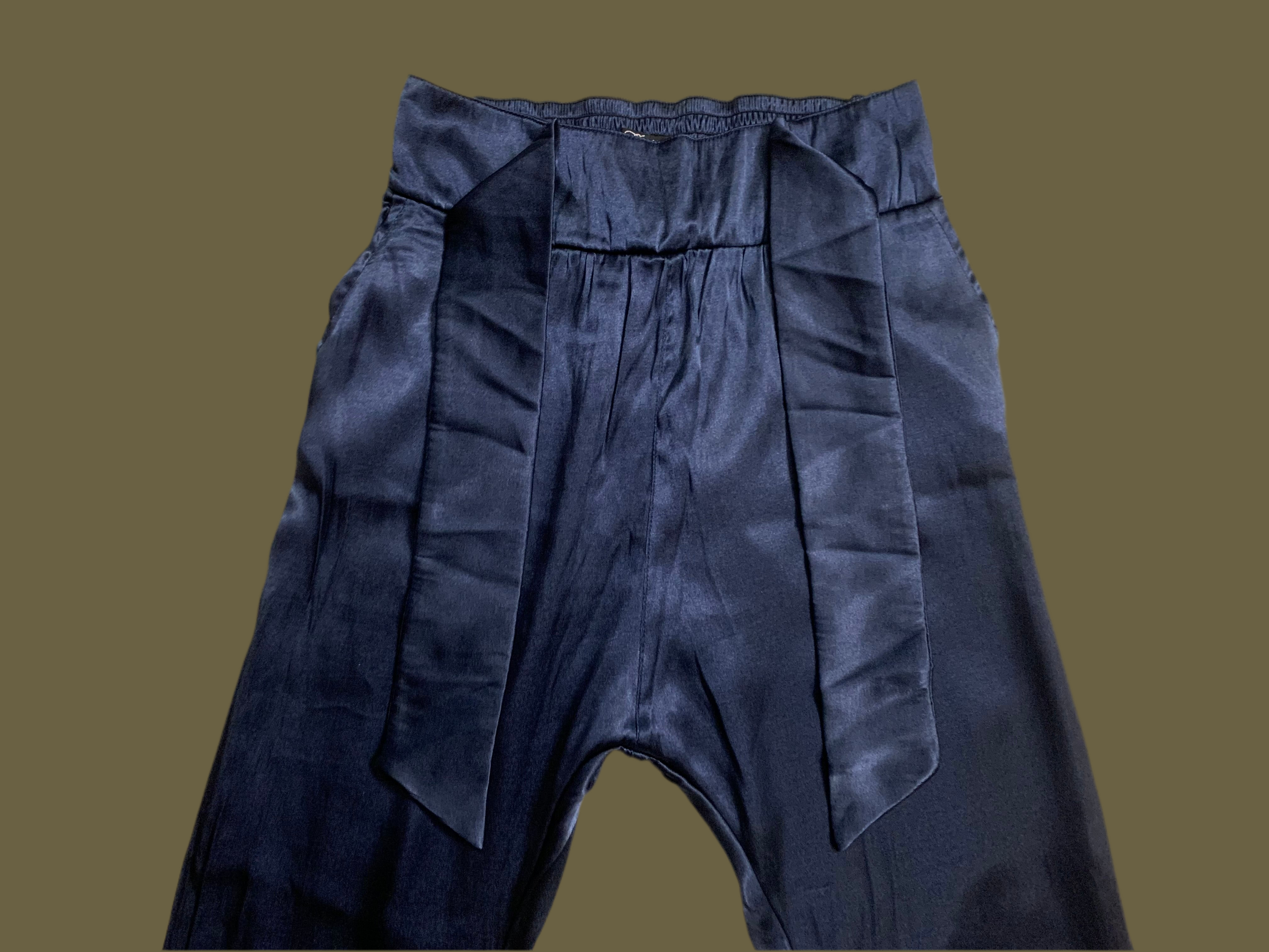Pantalon carotte satiné