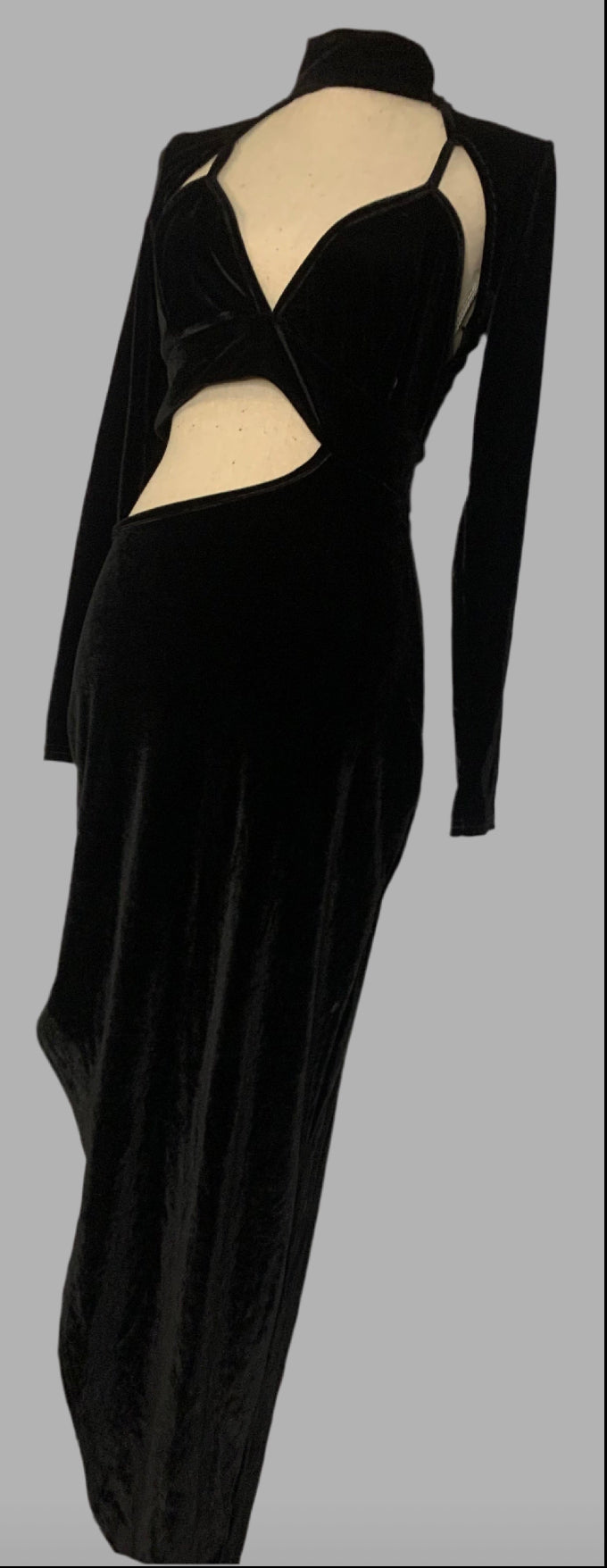 Robe Noir à découpe