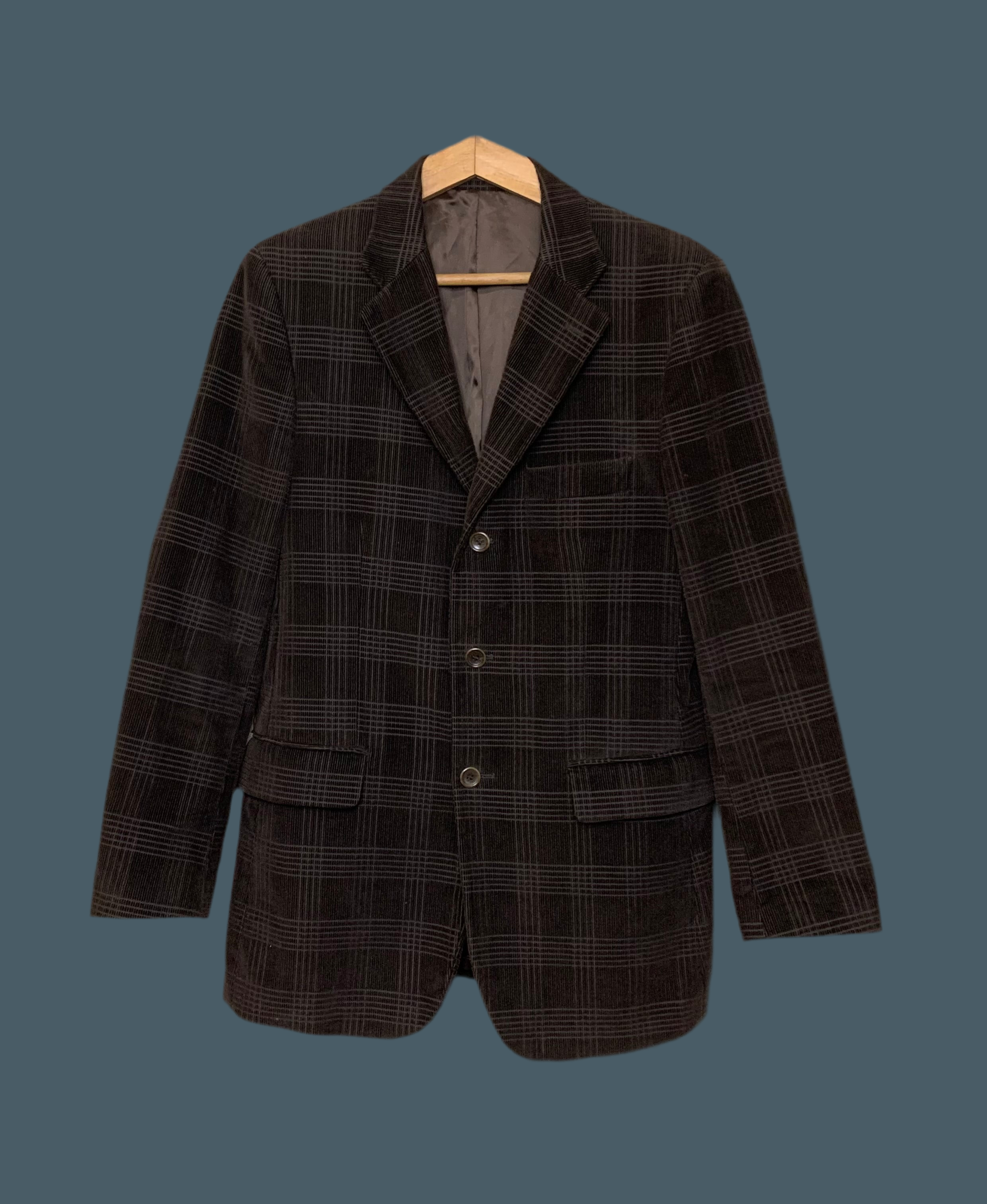 Veste en velours côtelé marron à carreaux – Armand Thiery Studio