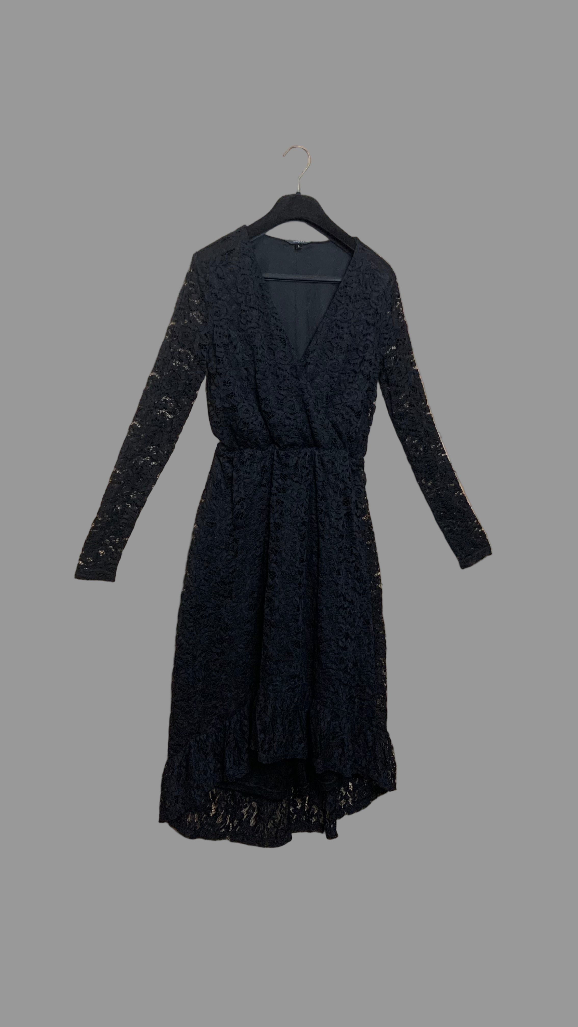 Robe noire en dentelle à volants – mbyM – Taille S / 36