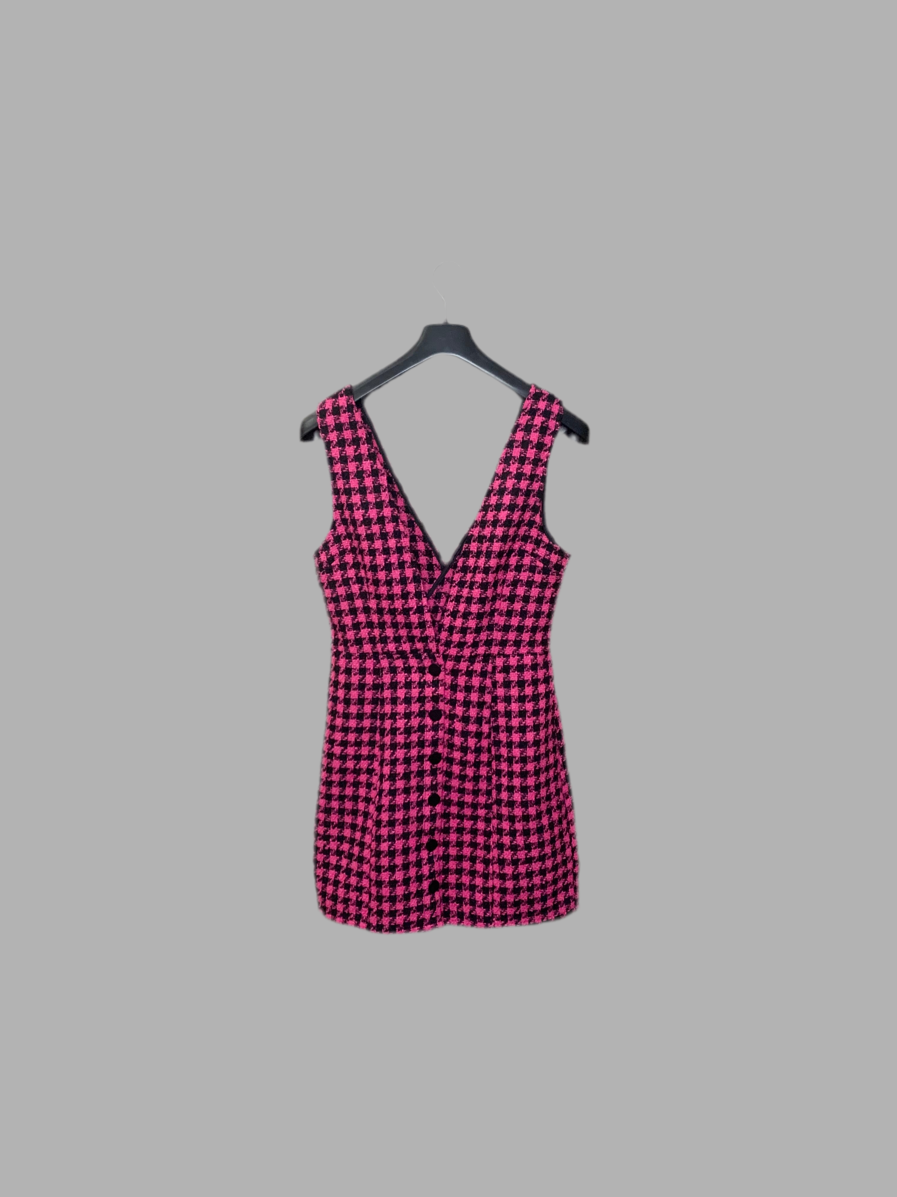 Robe courte pied-de-poule rose et noir