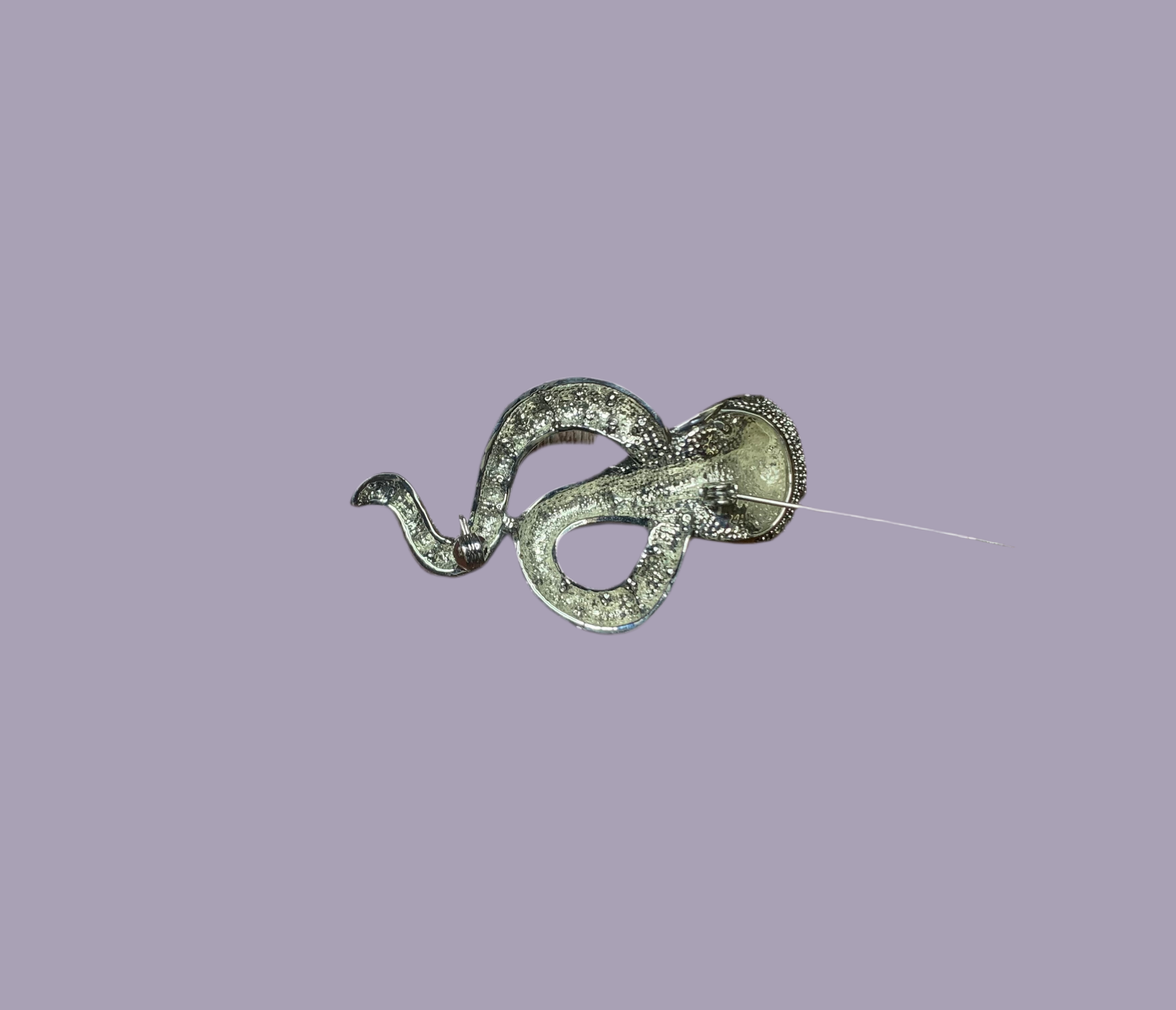 Broche cobra - argentée strassée