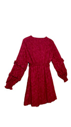 Robe courte en voile texturé grenat – Lofty Manner