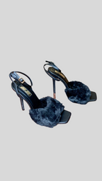 Escarpins noirs à talons hauts en fausse fourrure