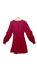 Robe courte en voile texturé grenat – Lofty Manner
