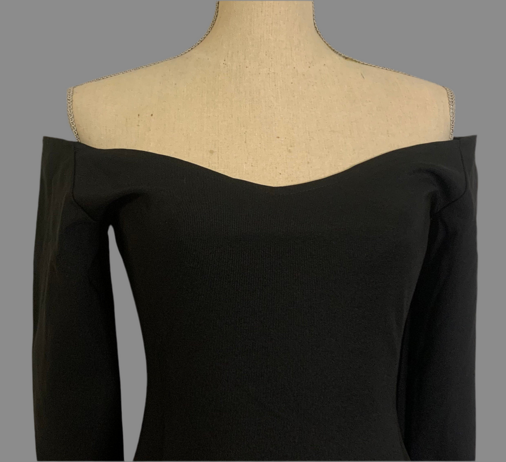 Robe Noire Vintage  – Épaules Dénudées –WINI