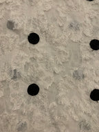 Blouse blanche à pois noirs brodés