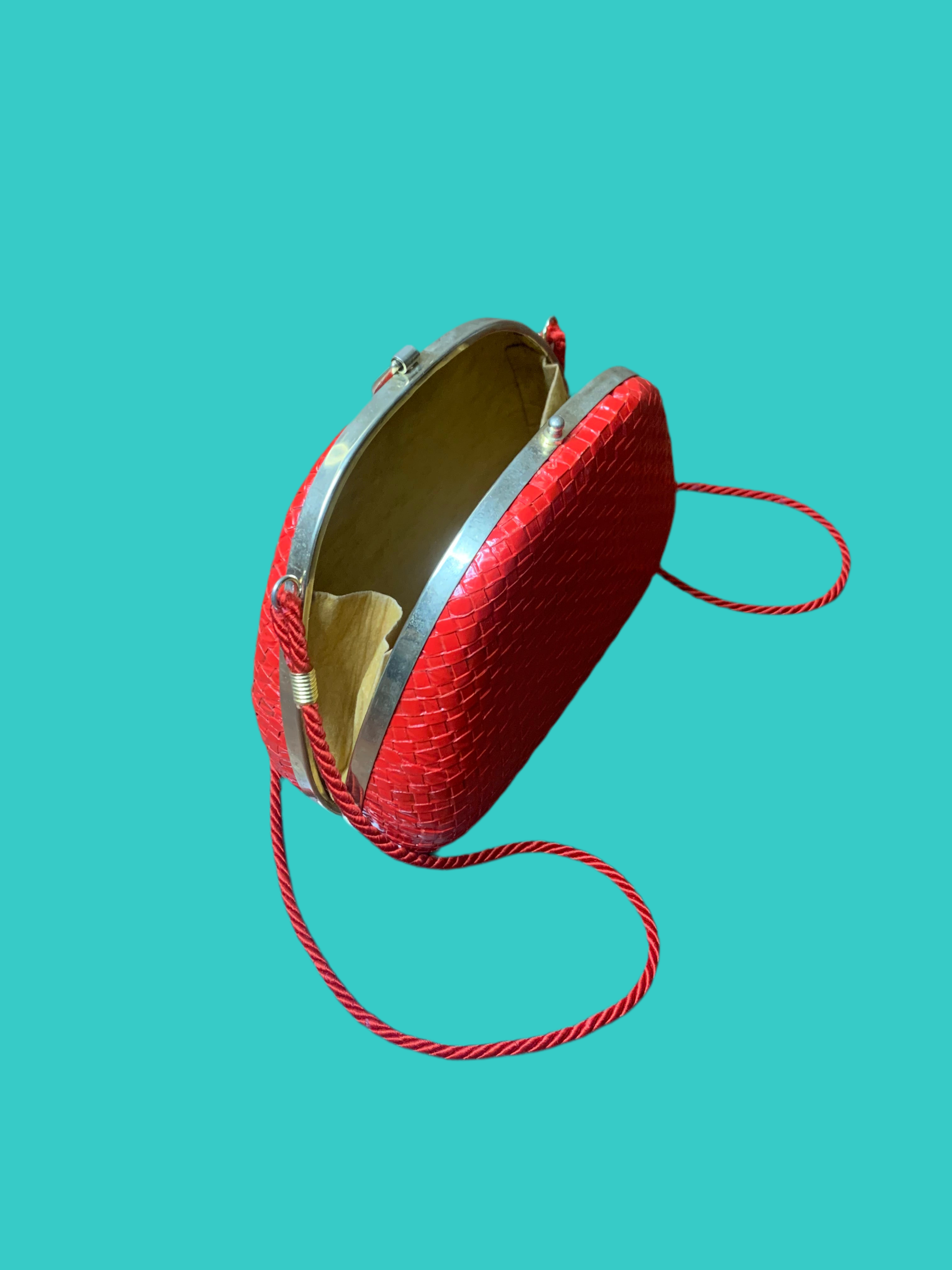 Sac vintage rigide rouge – Années 60/70