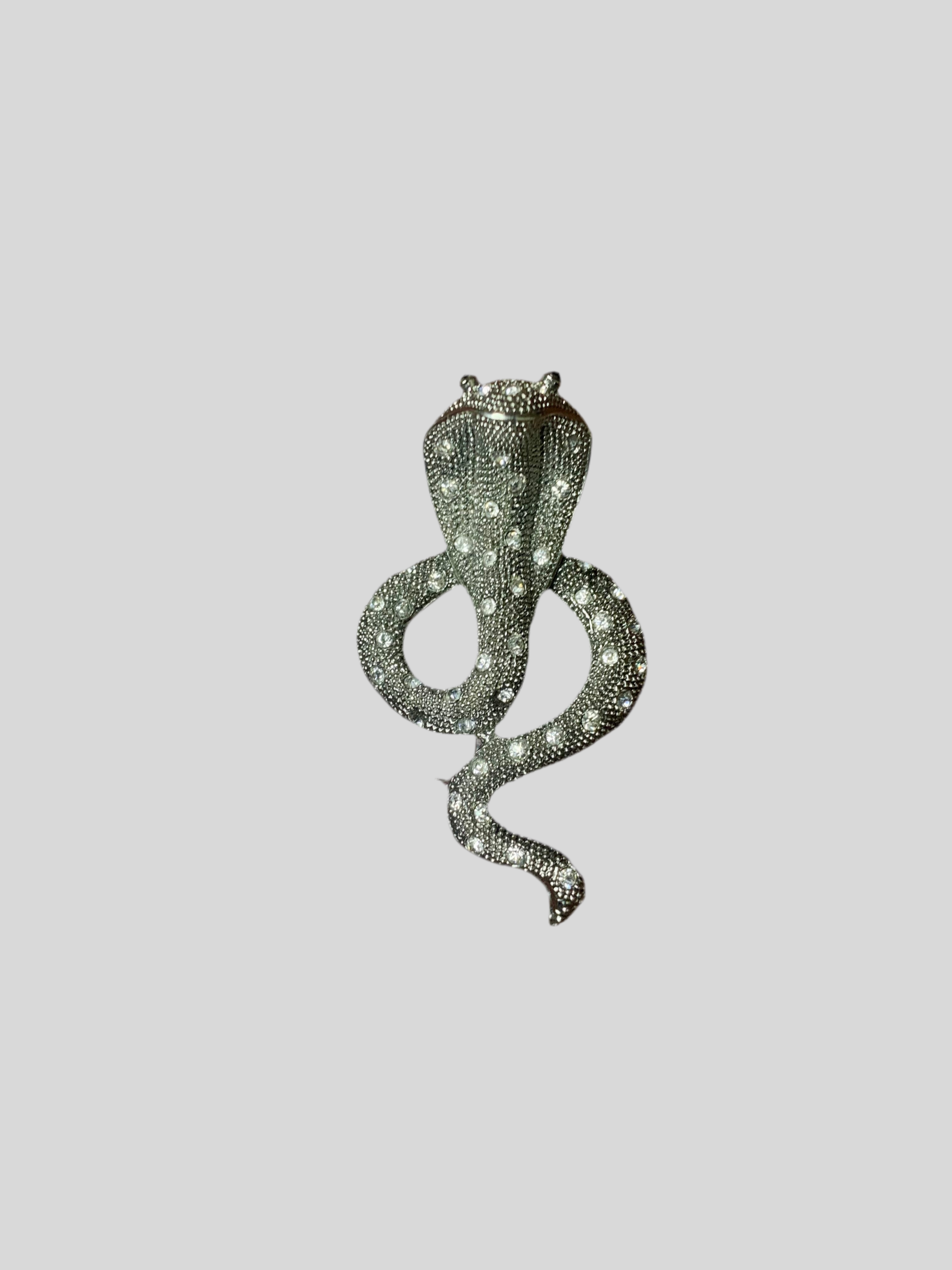 Broche cobra - argentée strassée