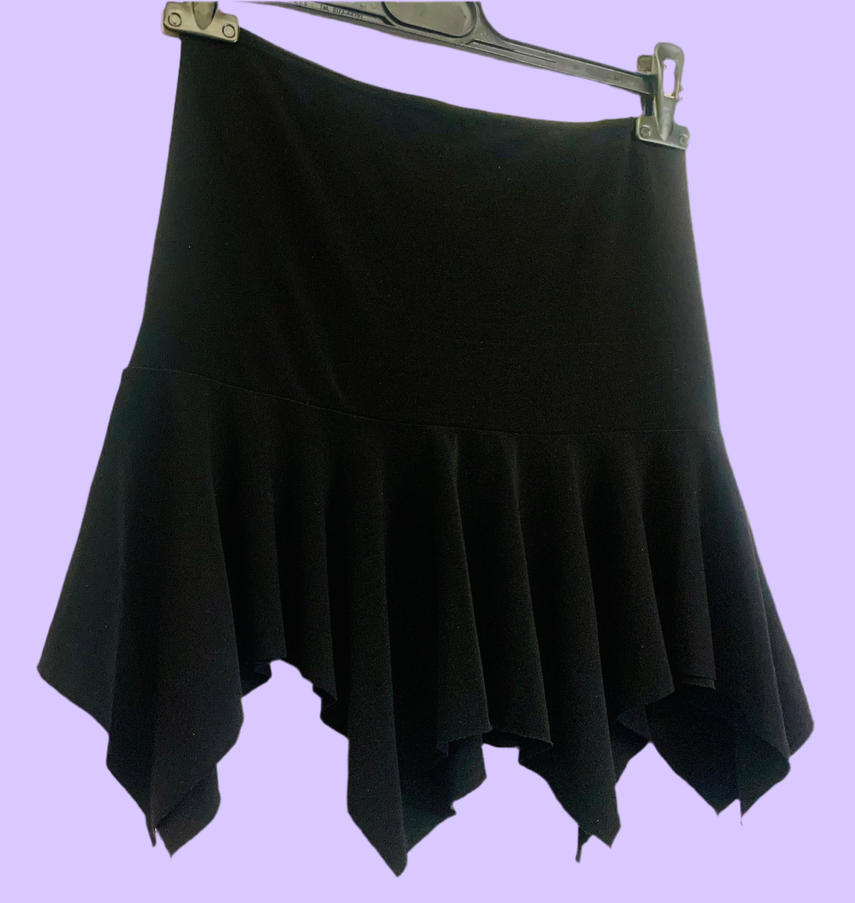 Mini-jupe noire asymétrique