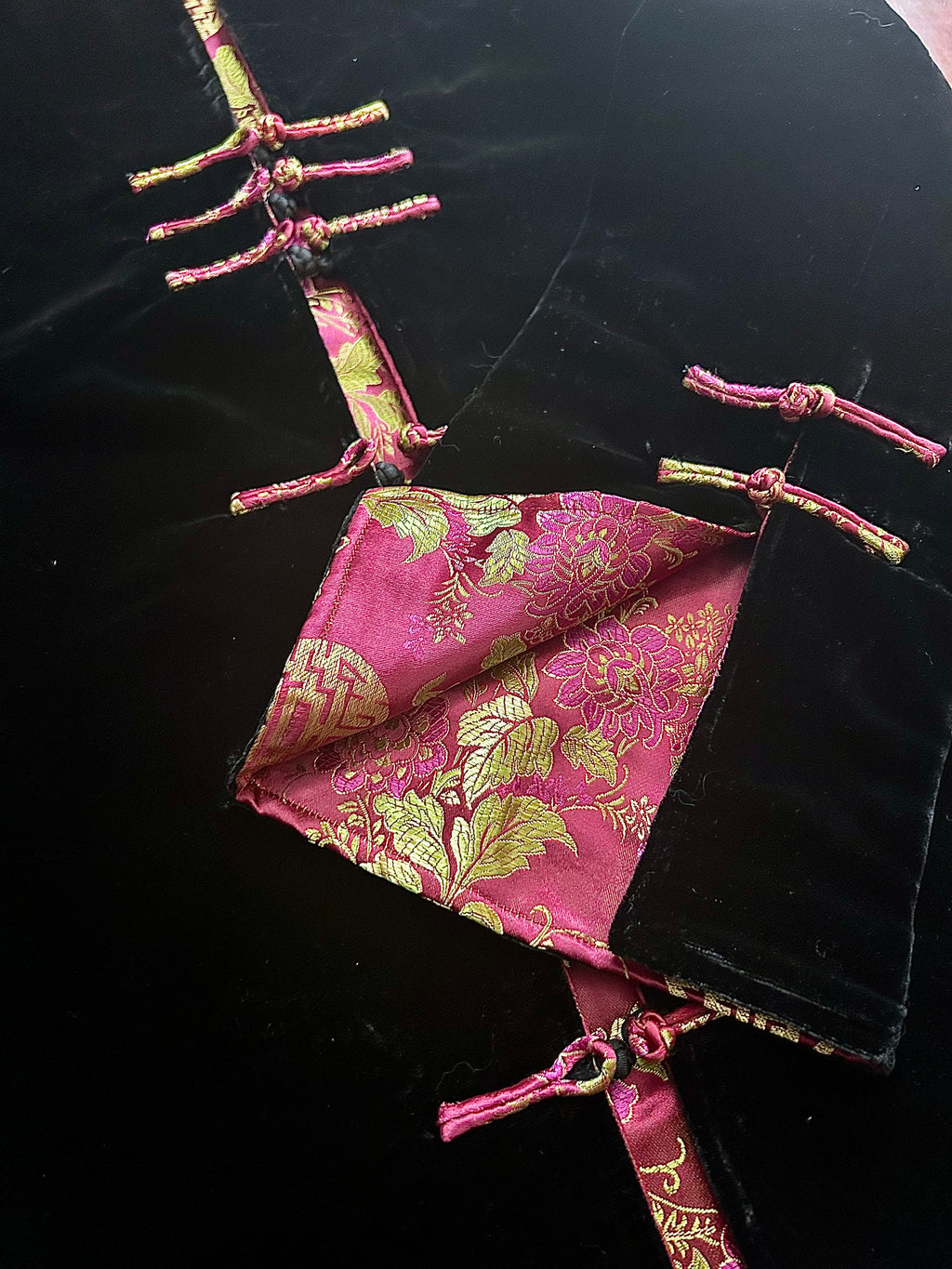 Veste chinoise réversible en velours et satin brodé