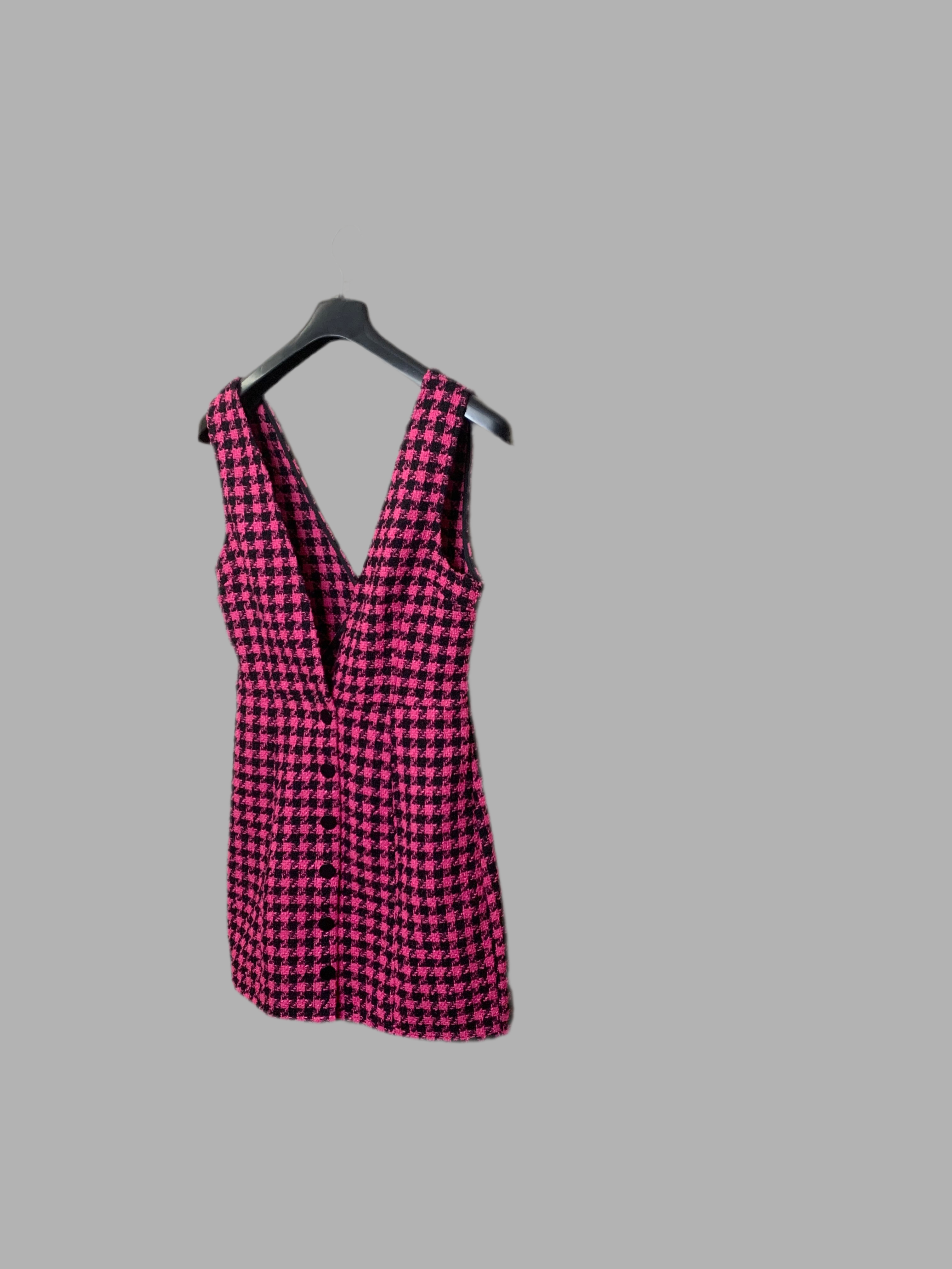 Robe courte pied-de-poule rose et noir
