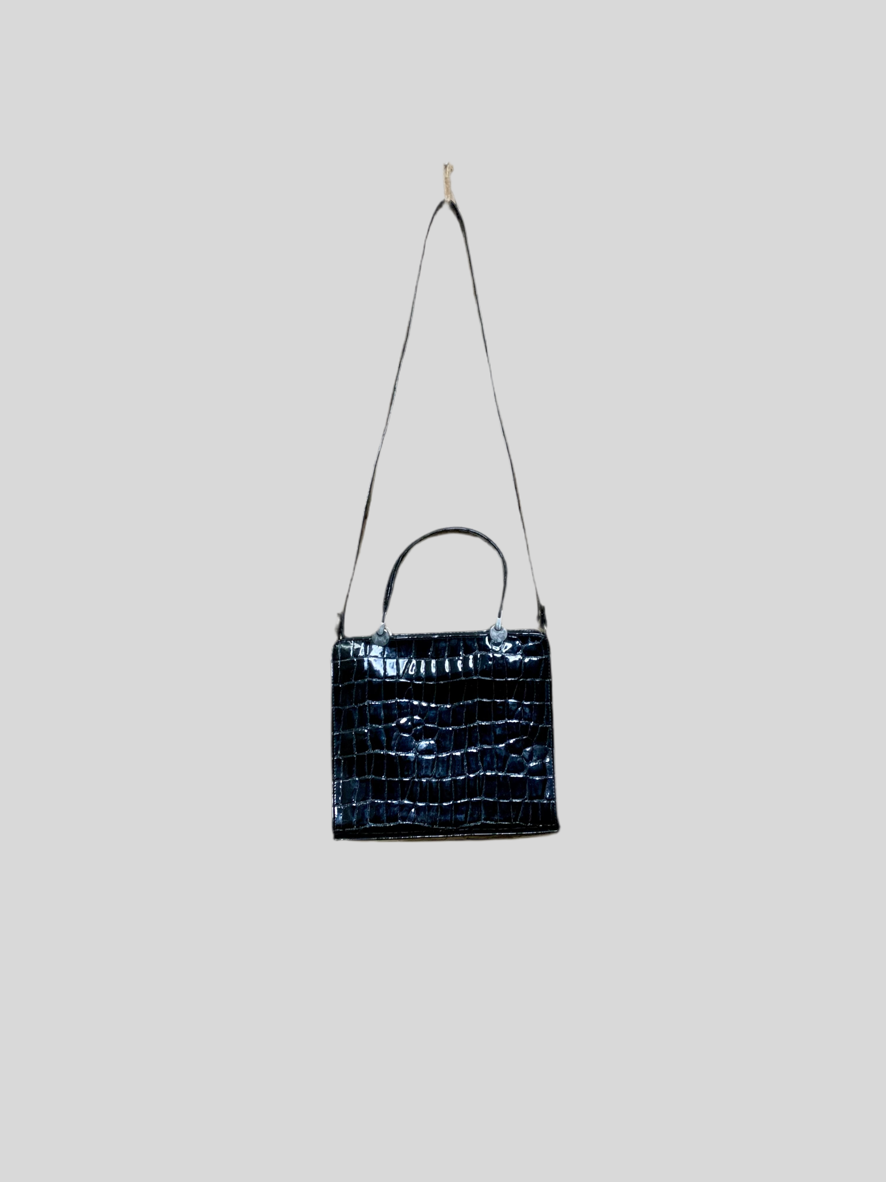 Sac à main noir effet croco vernis