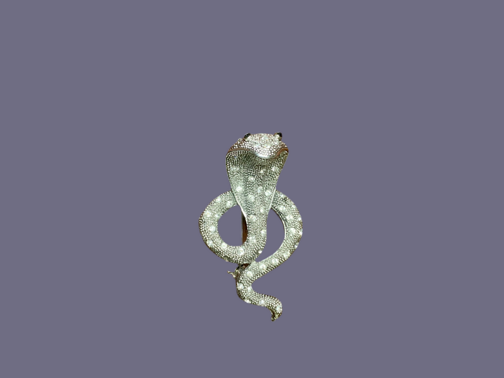Broche cobra - argentée strassée