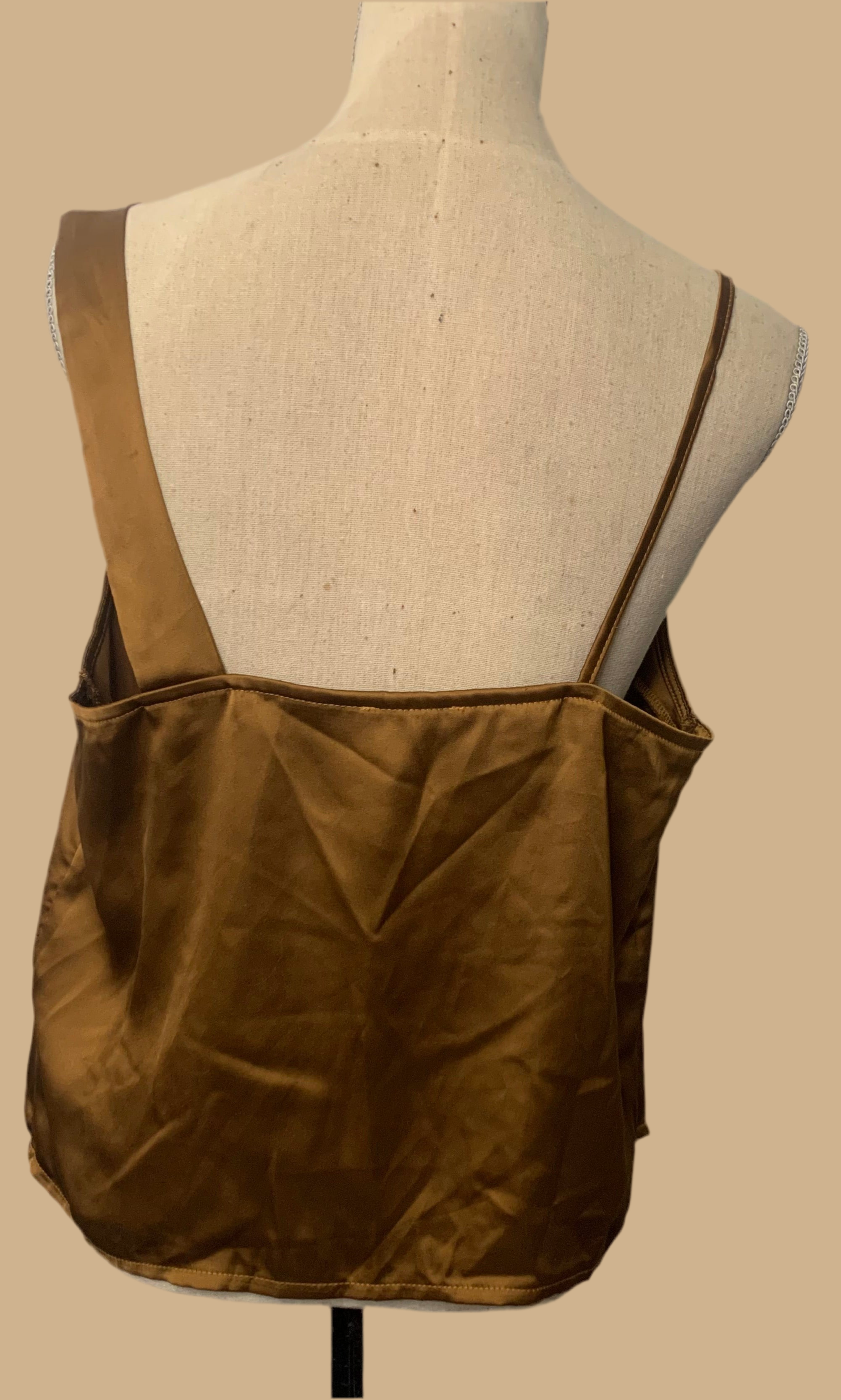Haut Asymétrique