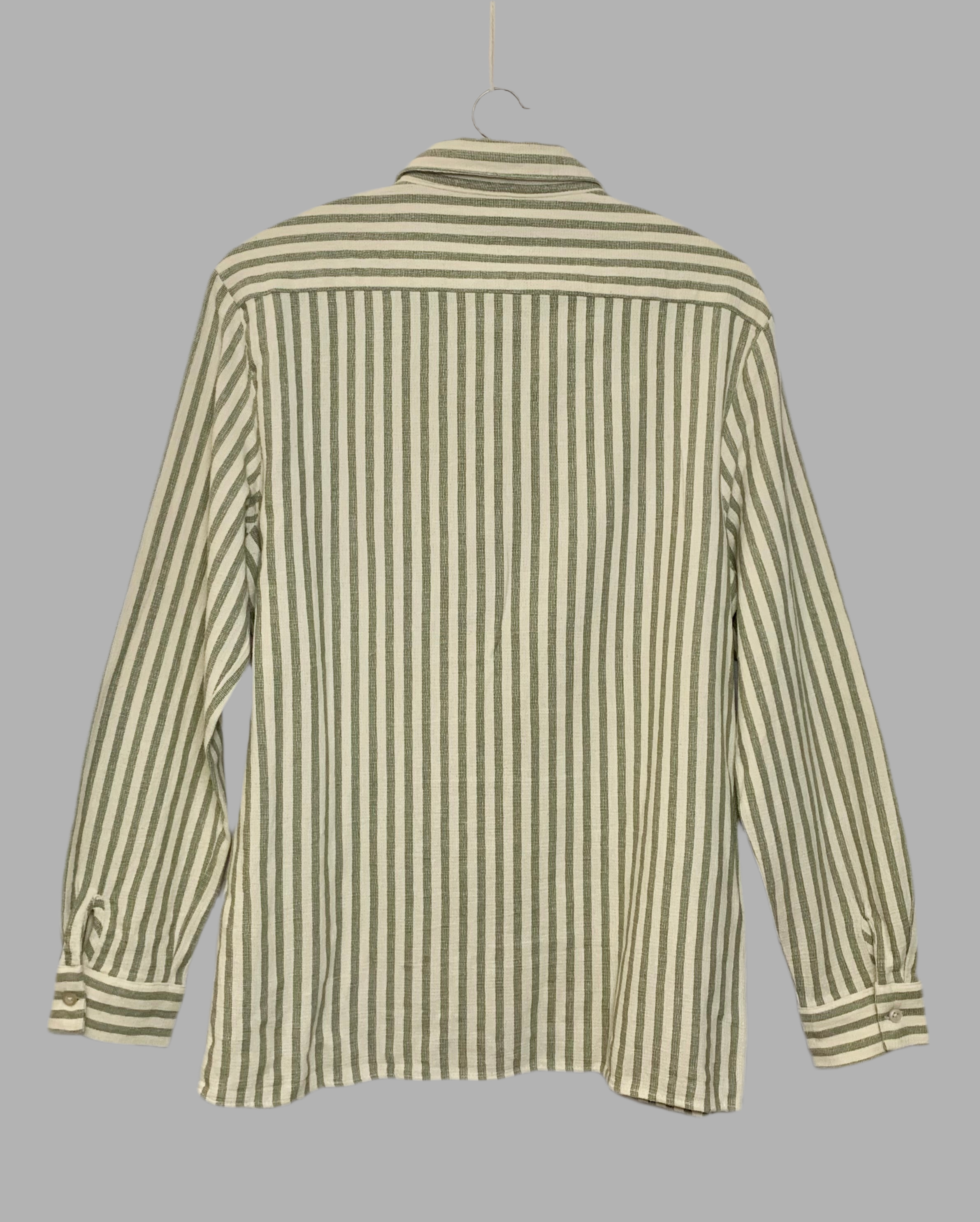 Chemise rayée verte et blanche