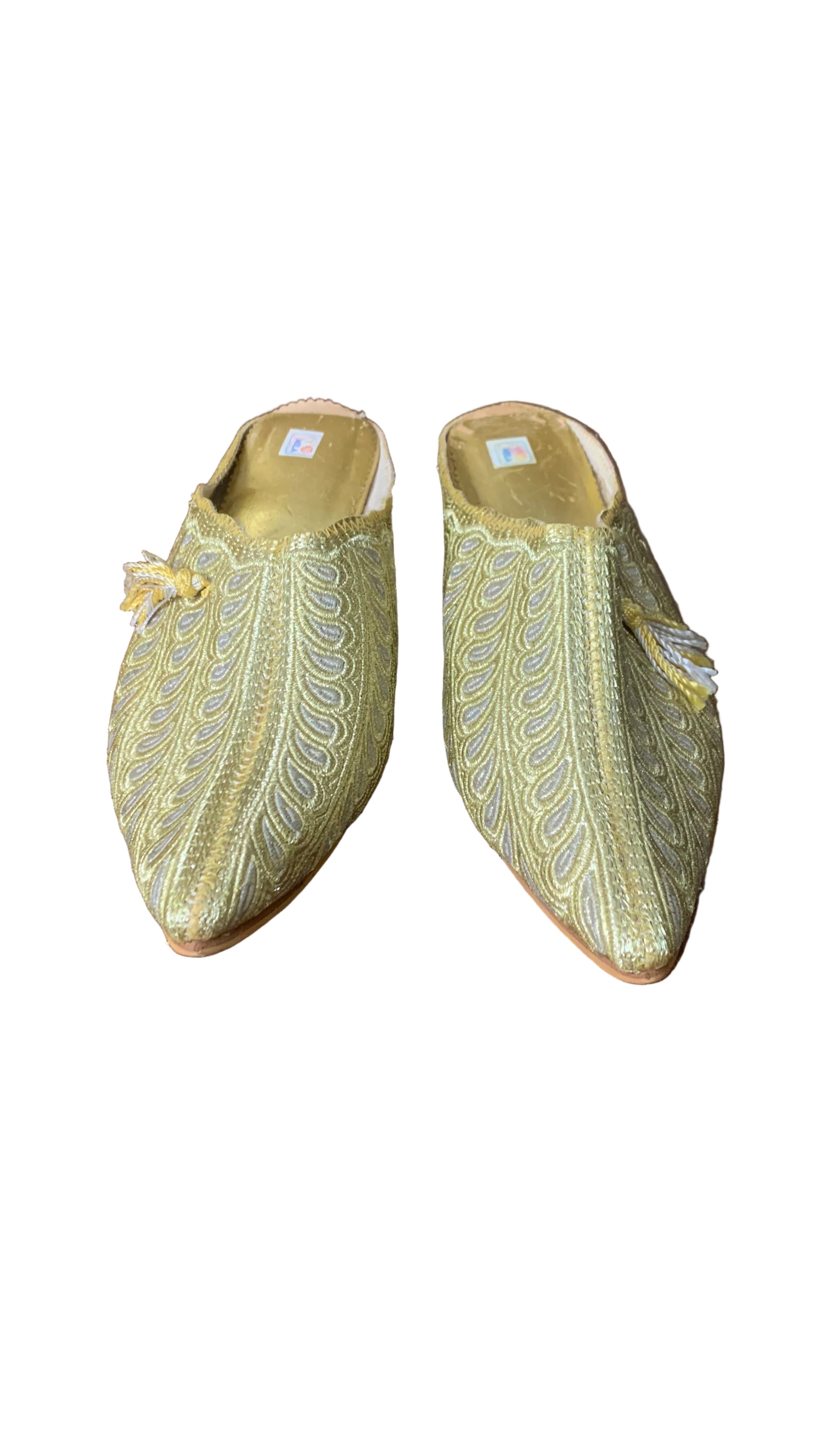 Babouches marocaines artisanales dorées et argentées – Taille 39
