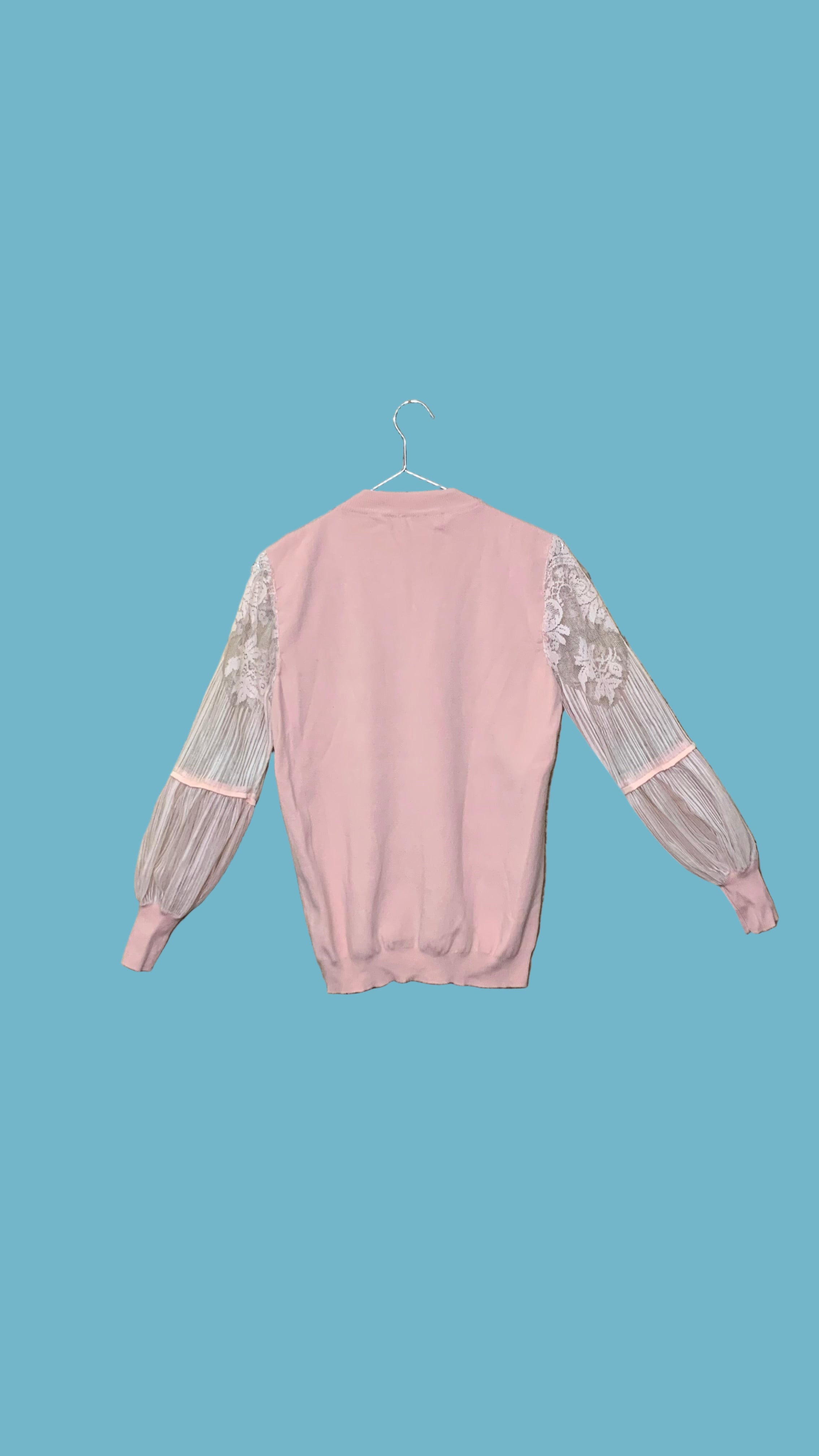 Pull rose en maille et manches en dentelle – Taille estimée M