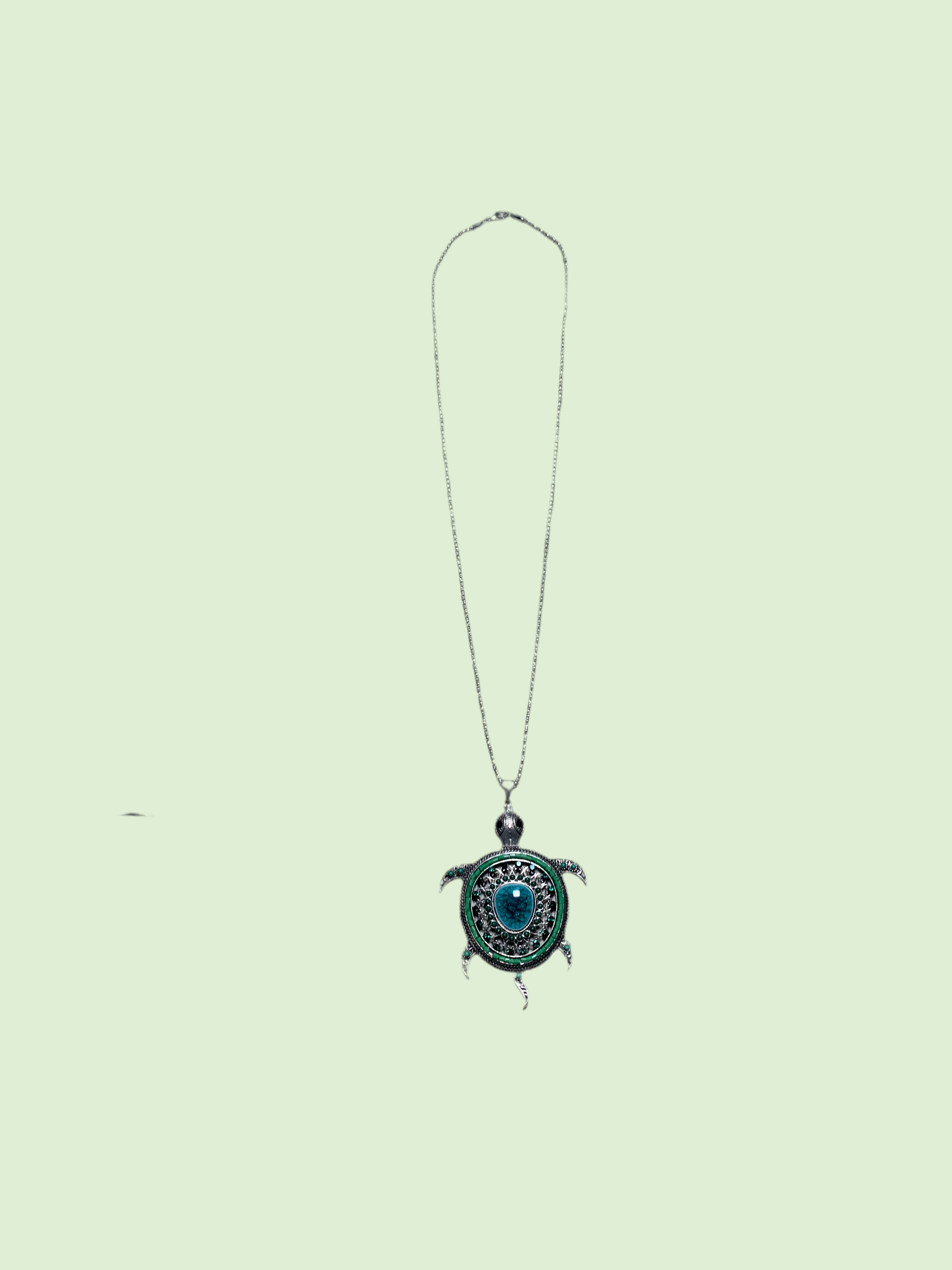 Collier pendentif tortue marine argentée - pierre turquoise