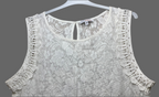 Blouse sans manches en dentelle