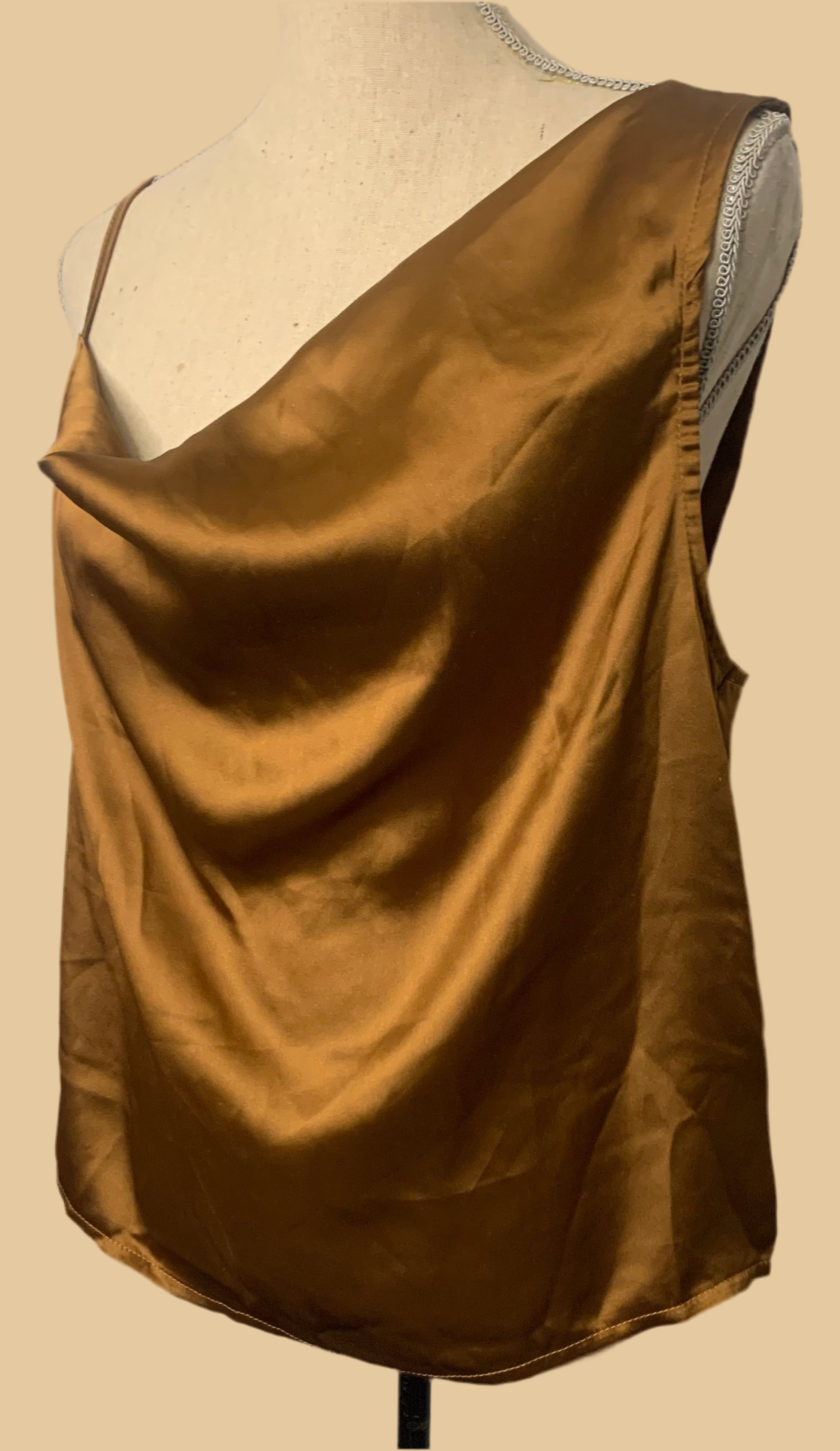 Haut Asymétrique