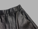 Jupe patineuse effet cuir noir - Voyelles